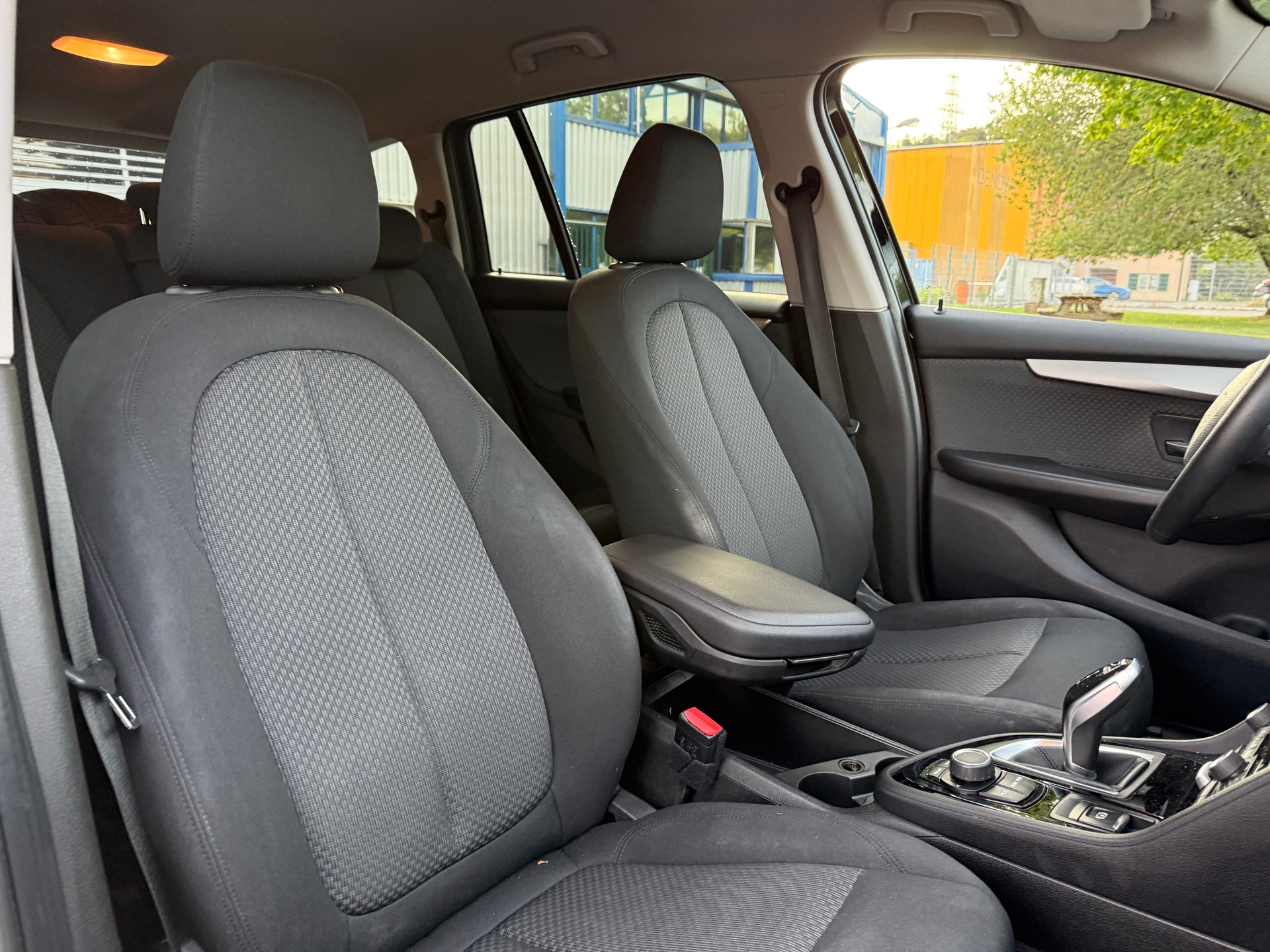 BMW 218d xDrive Gran Tourer Steptronic-image-13