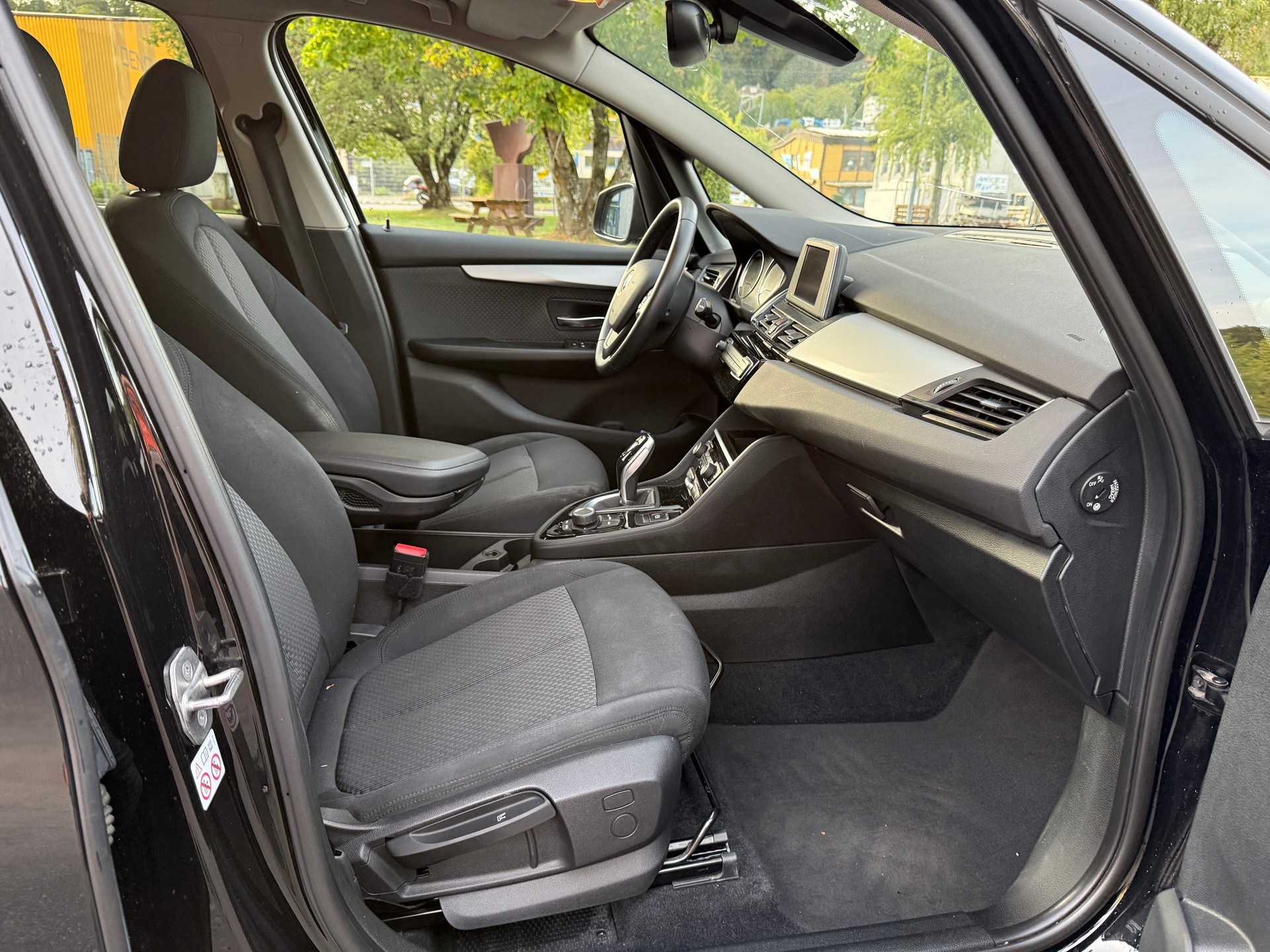 BMW 218d xDrive Gran Tourer Steptronic-image-14