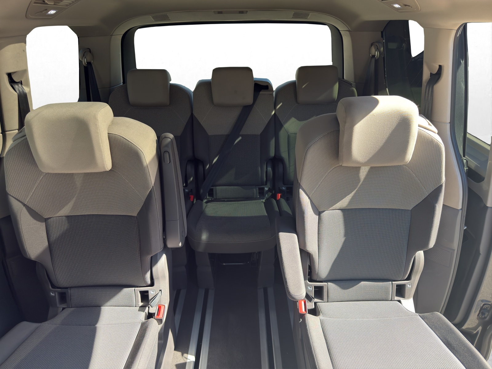 VW Multivan 1.4 eHybrid Life DSG-image-11