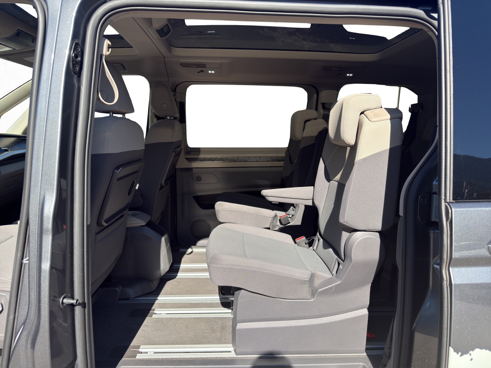 VW Multivan 1.4 eHybrid Life DSG-image-10
