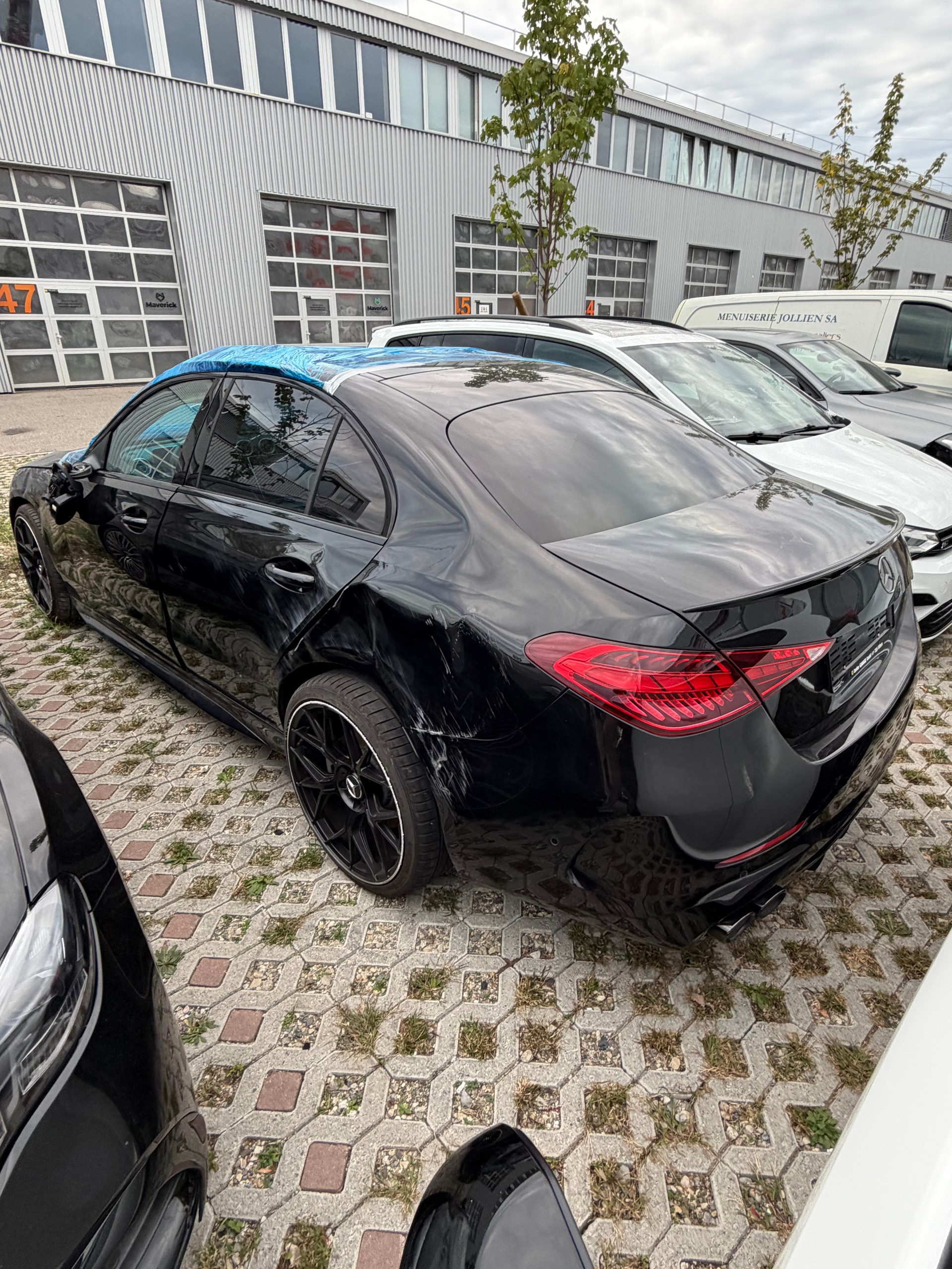 MERCEDES-BENZ C43 AMG 4 MATIC-image-3