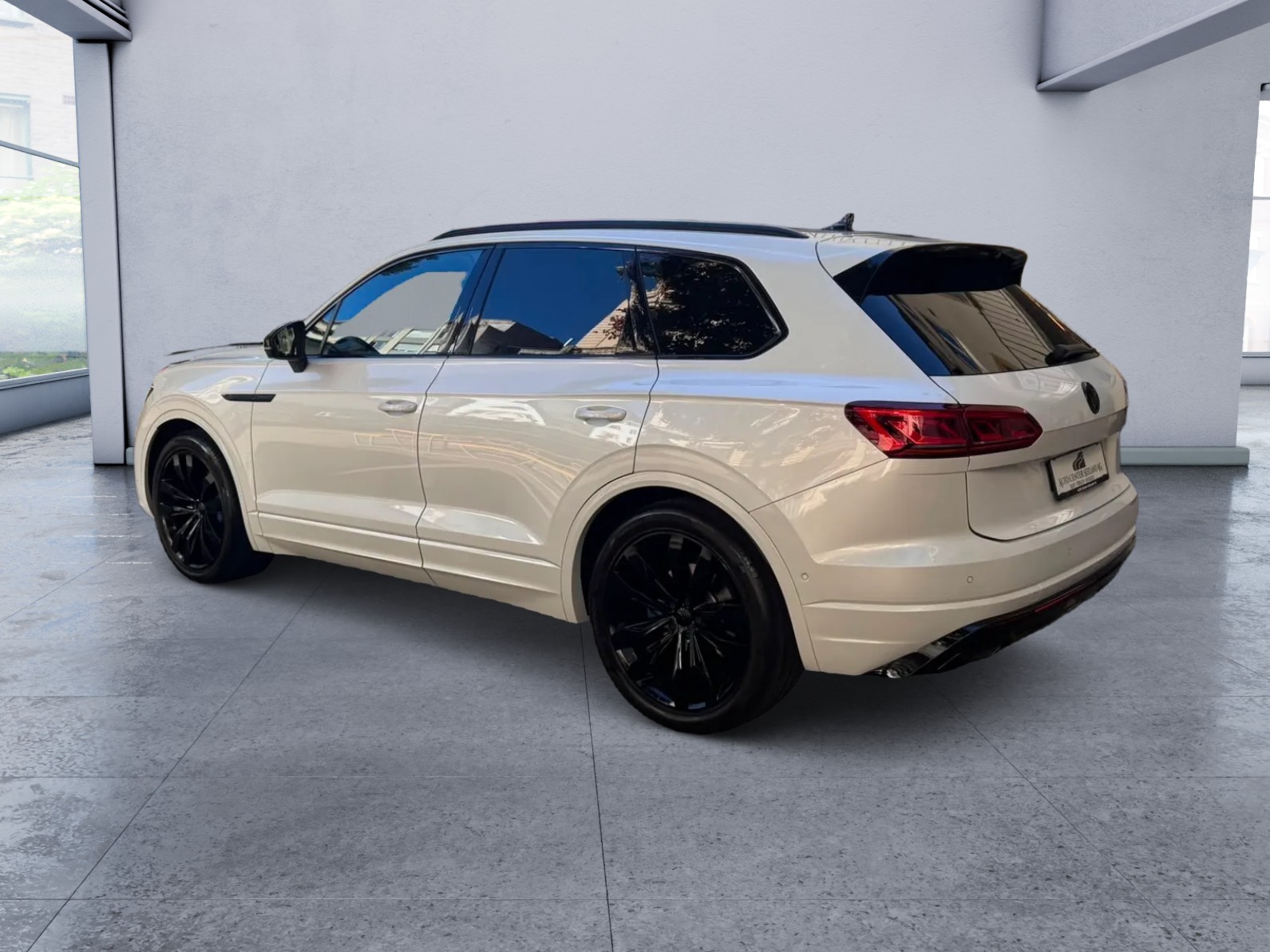 VW Touareg 3.0 TDI R Line Tiptronic-image-5