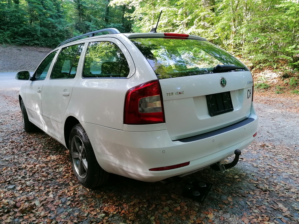 SKODA 2.0 TDI Adventure 4x4-image-1