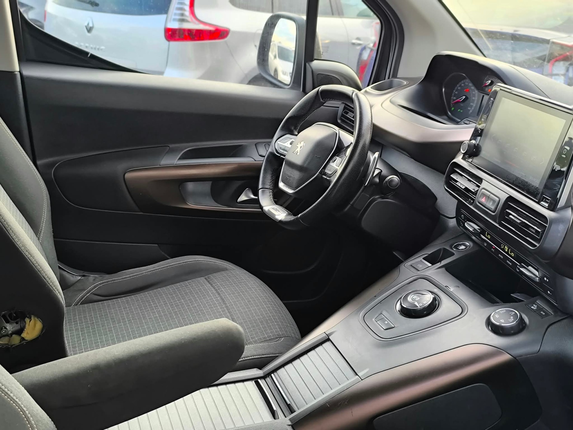 PEUGEOT Rifter 1.5 BlueHDi GT Line EAT8-image-8