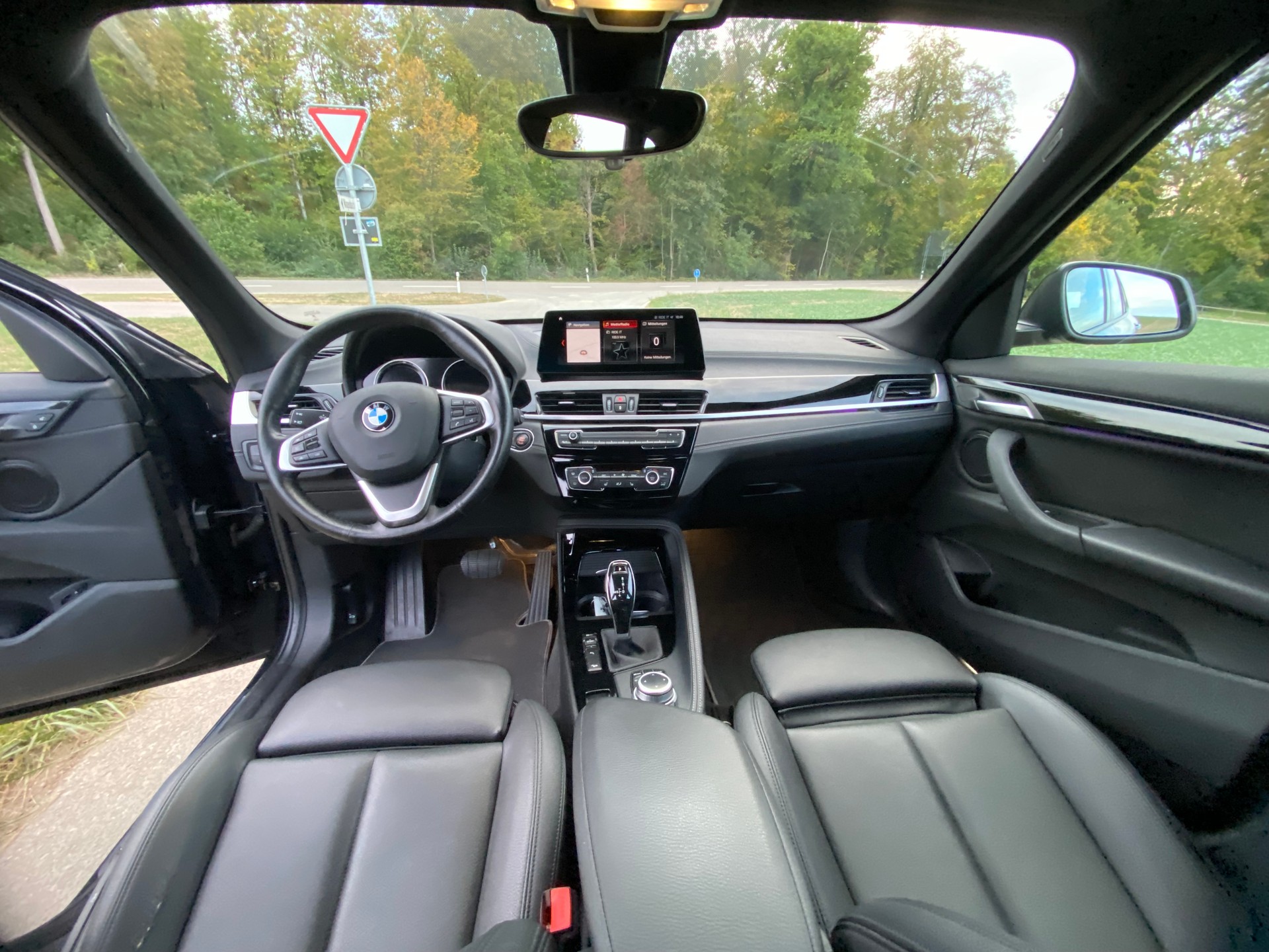 BMW X1 xDrive 18d Sport Line Steptronic-image-11