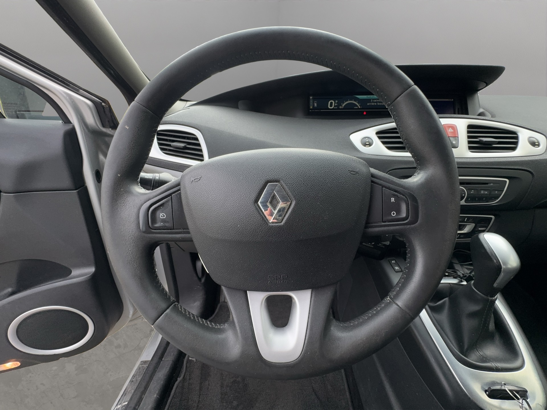 RENAULT Scénic 2.0 16V Dynamique X-Tronic CVT **Anhängerkupplung** Frisch Ab MFK**-image-9