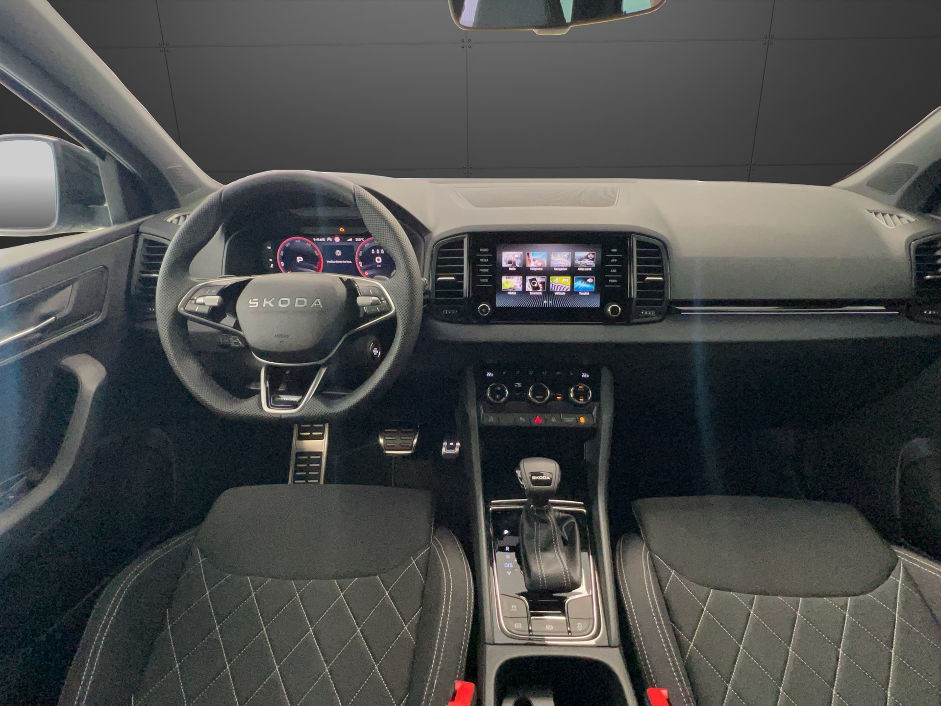 SKODA Karoq 1.5 TSI SportLine DSG-image-9