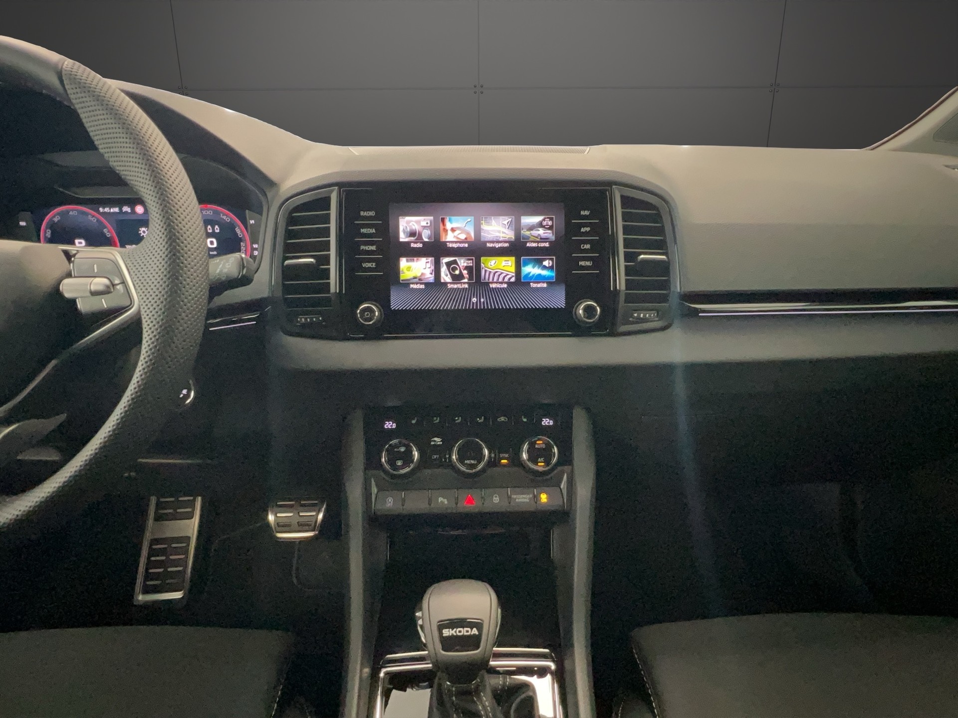 SKODA Karoq 1.5 TSI SportLine DSG-image-10
