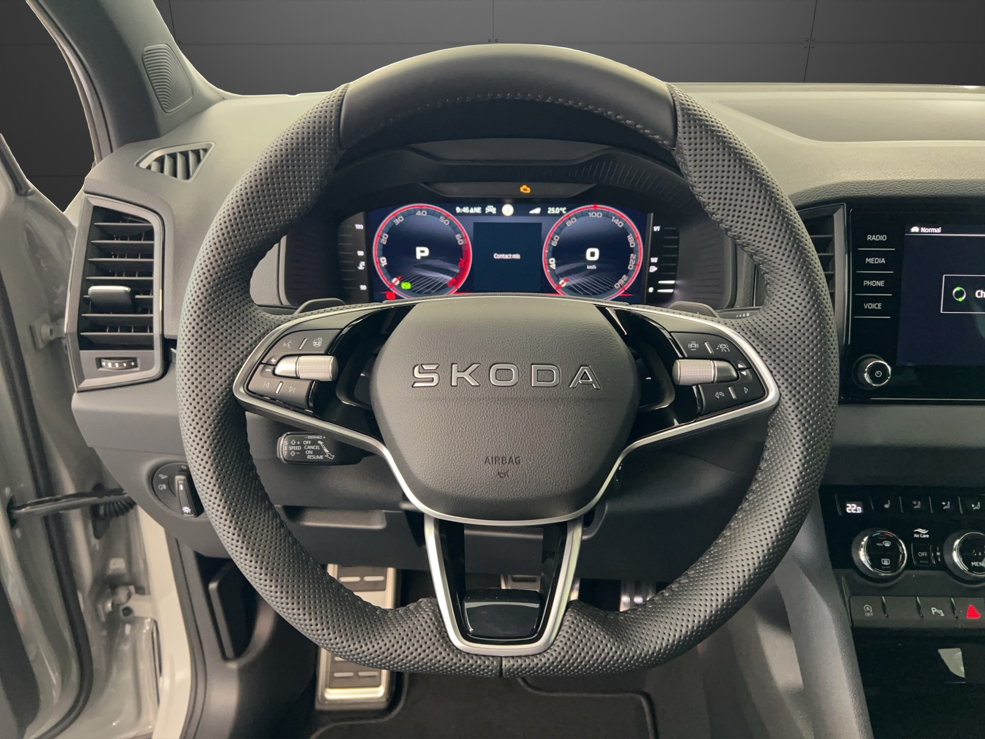 SKODA Karoq 1.5 TSI SportLine DSG-image-6