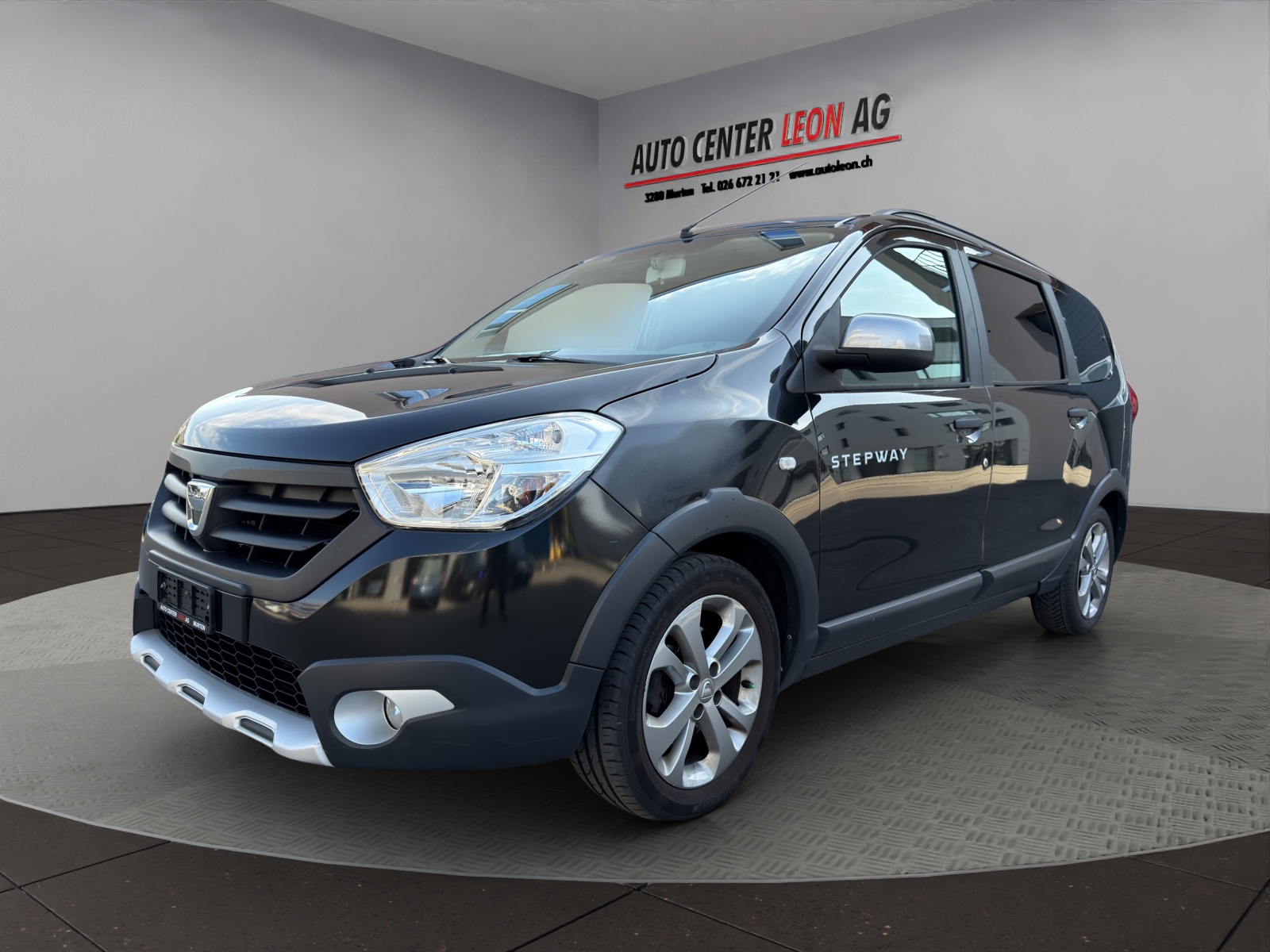DACIA Lodgy 1.2 T Stepway 7PL-image-1