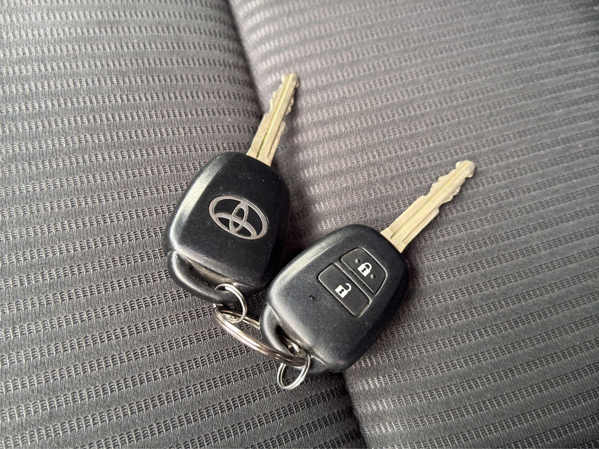 TOYOTA RAV-4 2.0 16V Luna-image-30