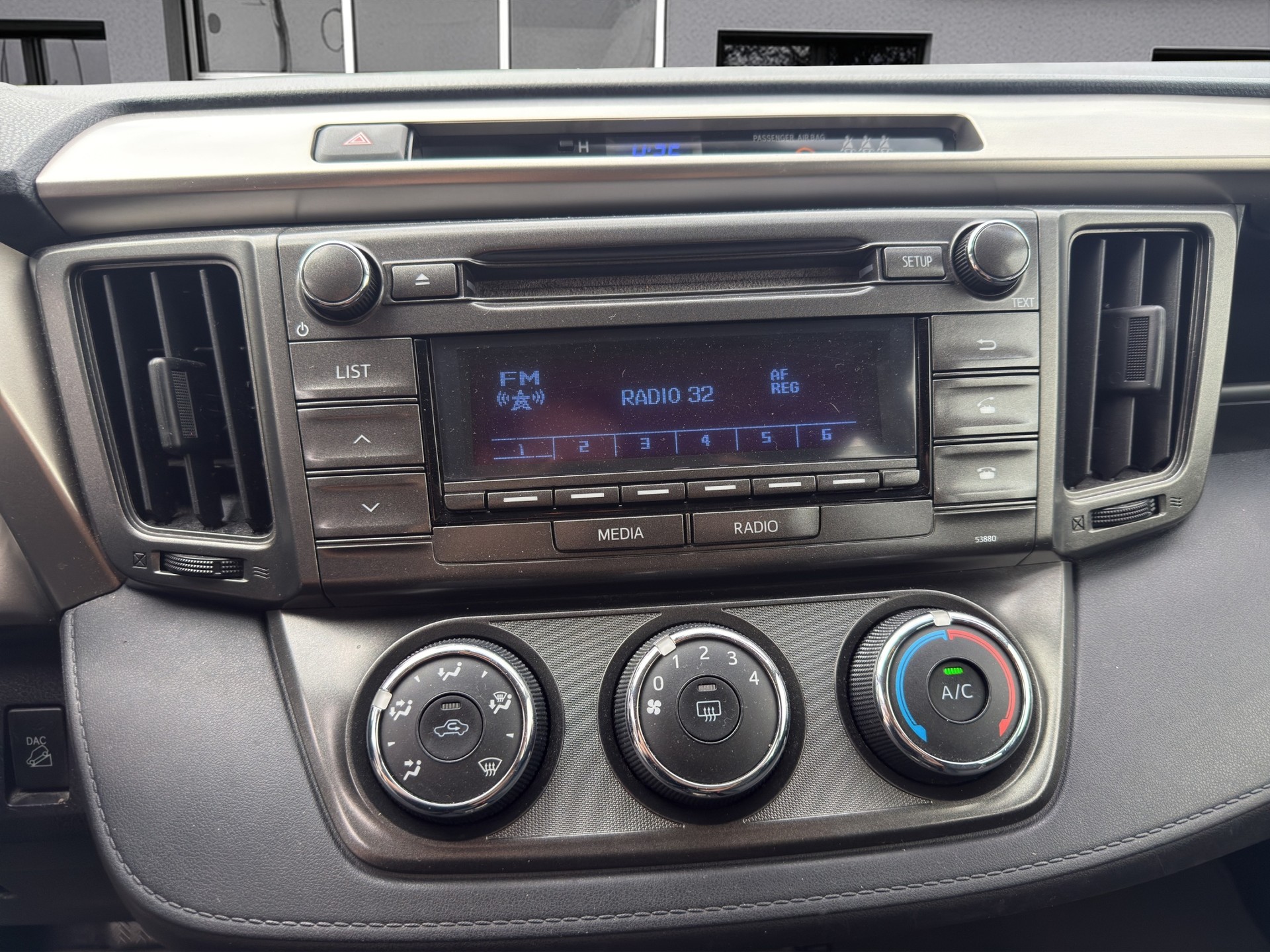 TOYOTA RAV-4 2.0 16V Luna-image-17