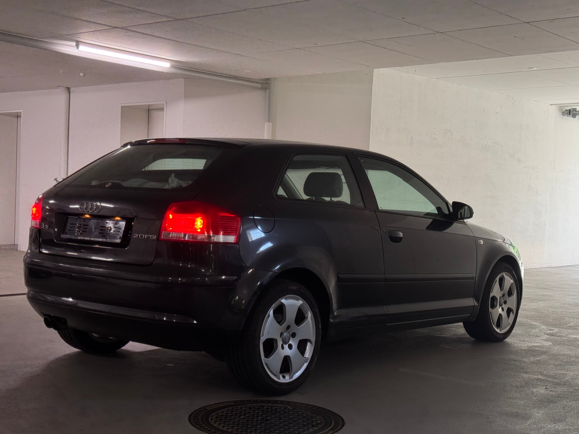 AUDI A3 2.0 FSI Ambition-image-5