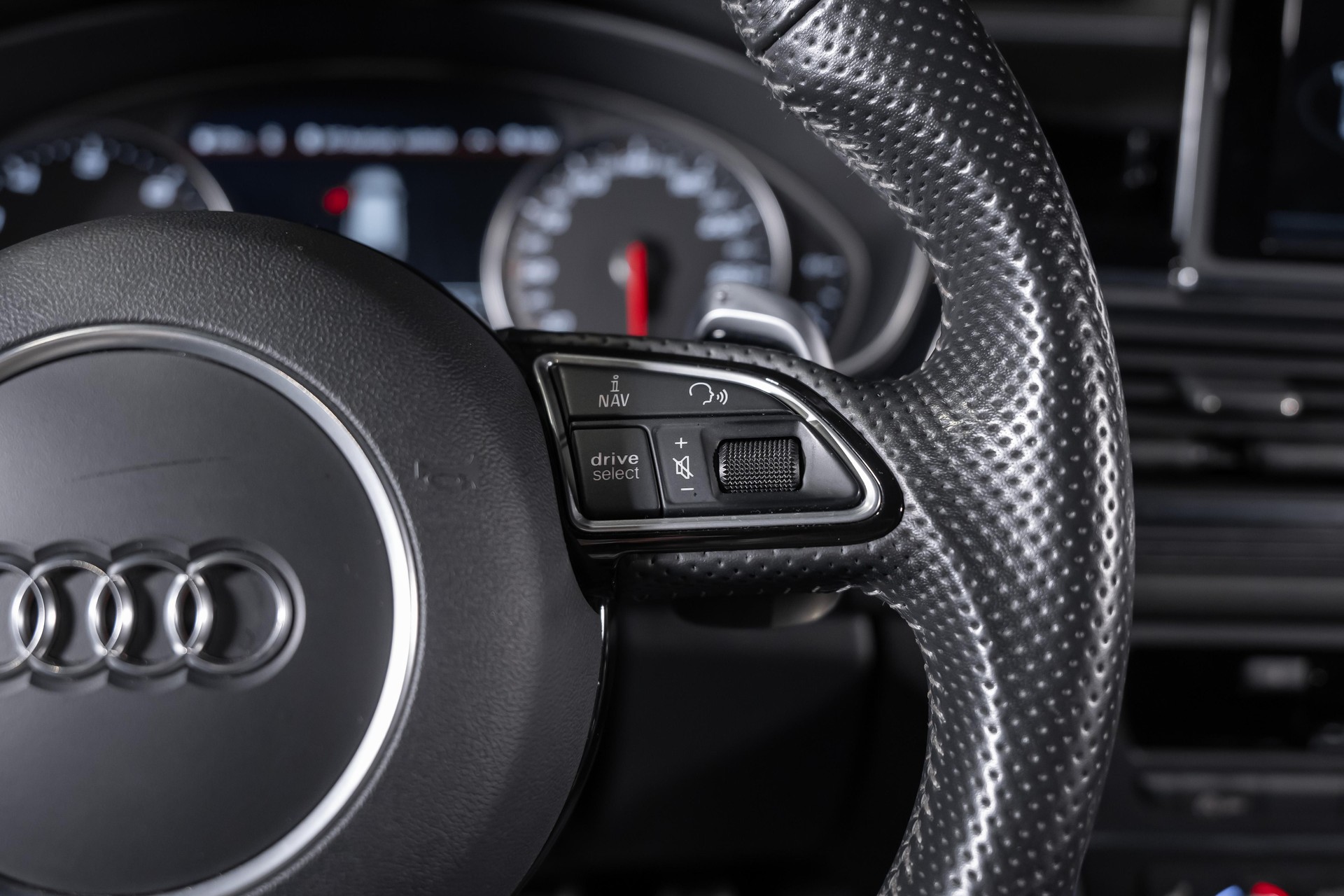 AUDI RS6 Avant 4.0 V8 TFSI Performance-image-21