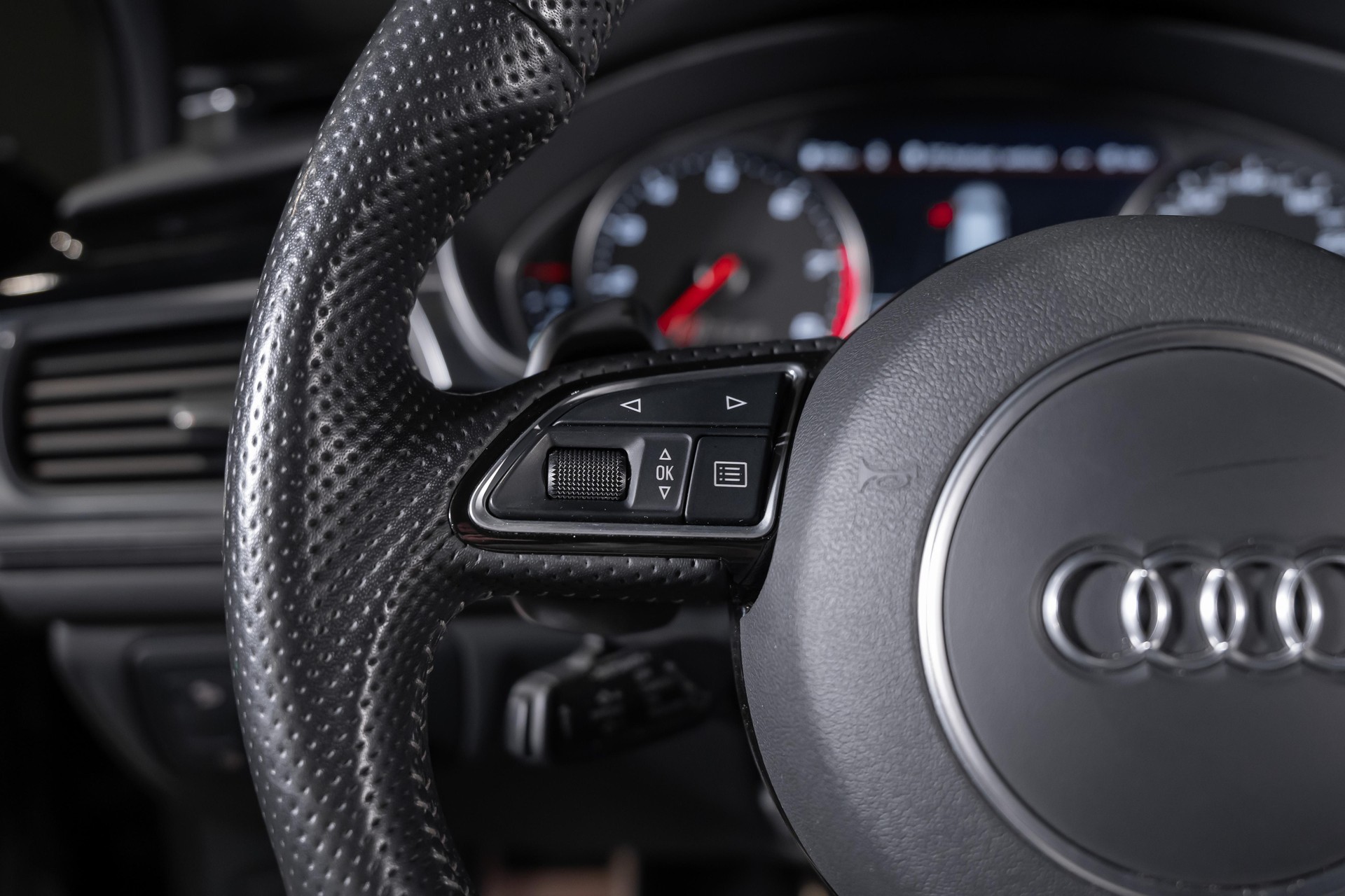 AUDI RS6 Avant 4.0 V8 TFSI Performance-image-20