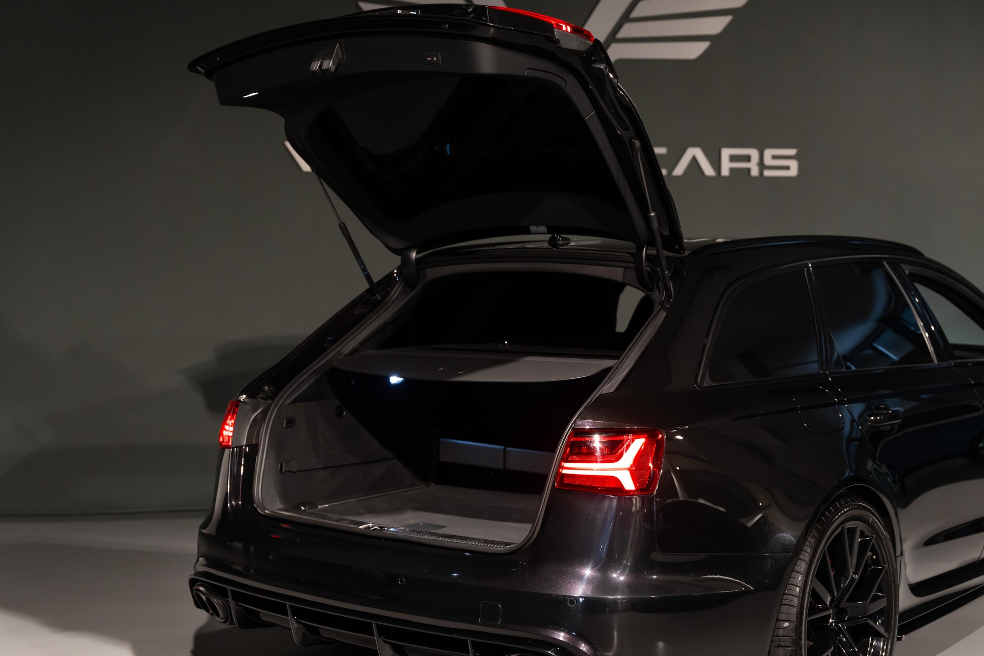 AUDI RS6 Avant 4.0 V8 TFSI Performance-image-11