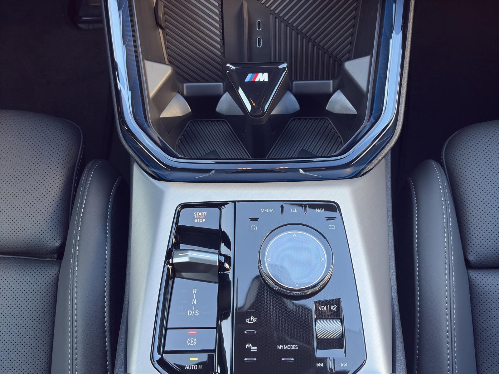 BMW X3 M50-image-19