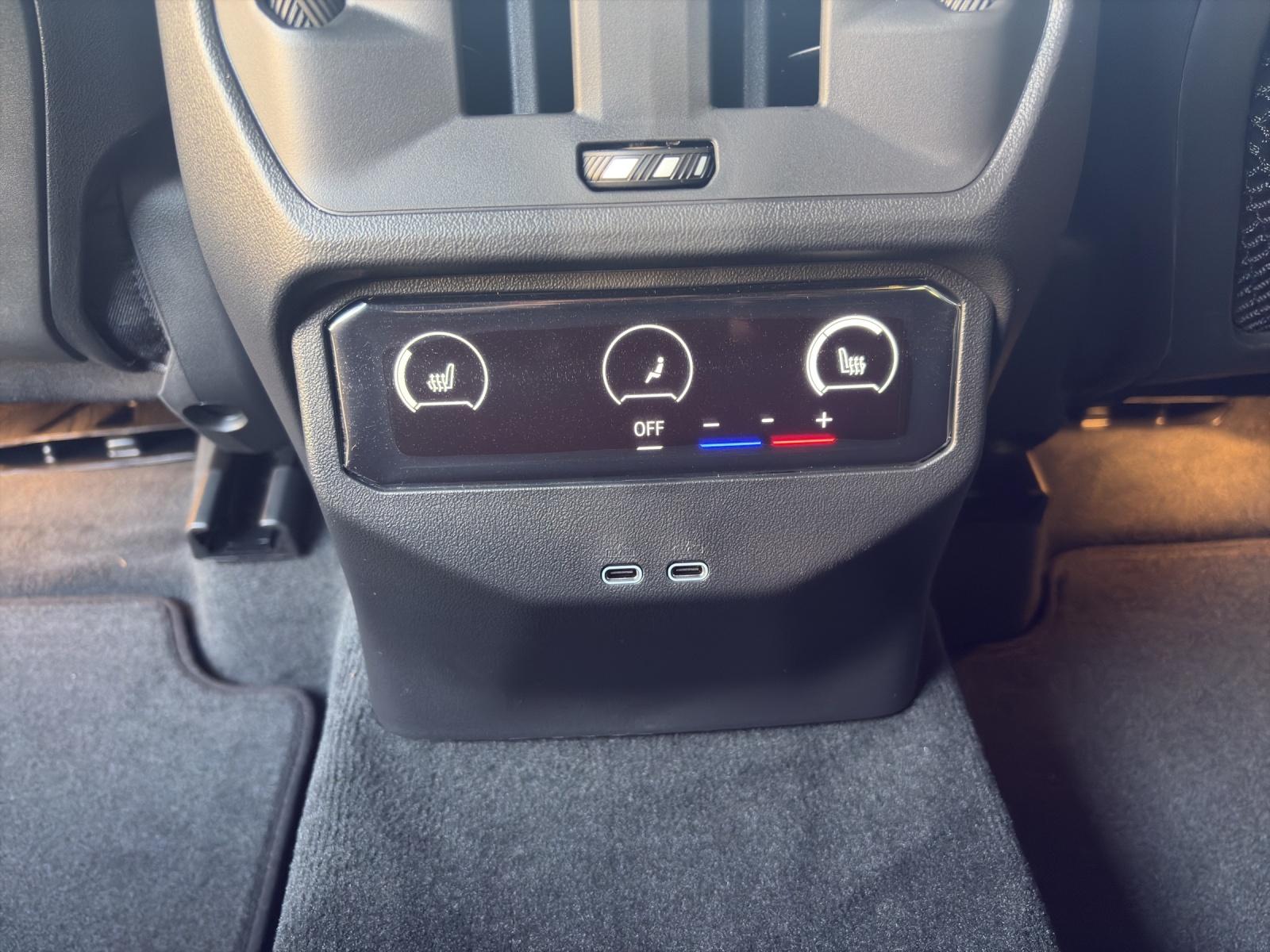 BMW X3 M50-image-14