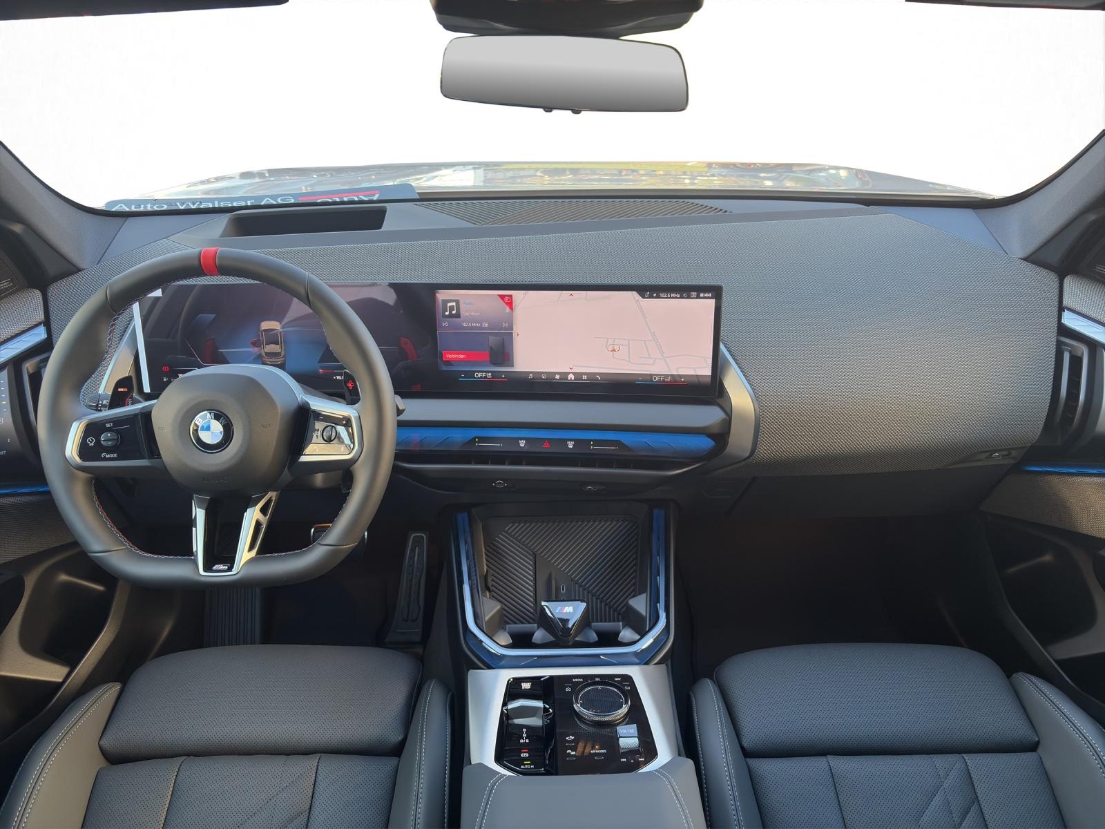 BMW X3 M50-image-12