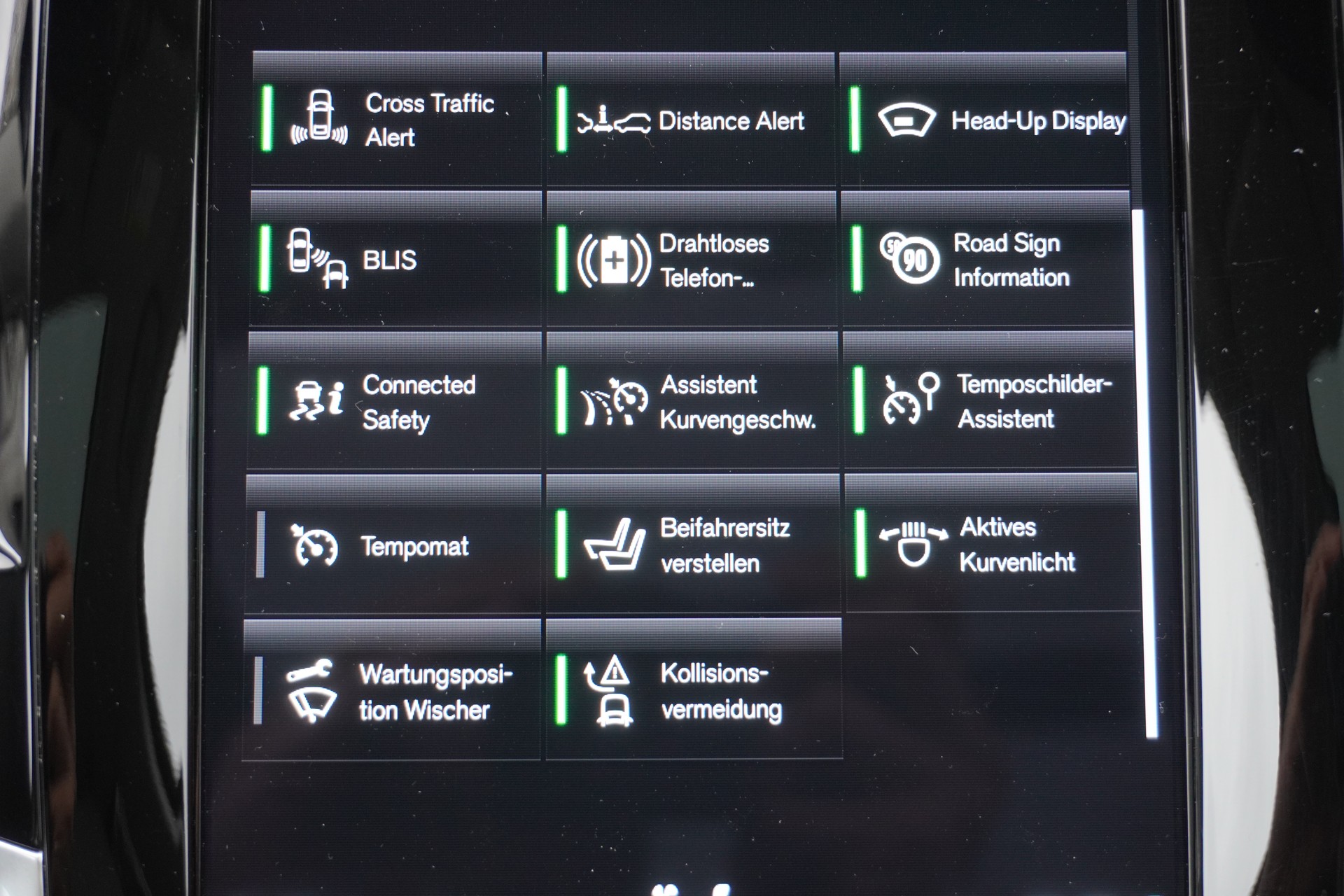 VOLVO XC90 T8 eAWD PluginHybrid Plus Bright Geartronic 7-PLÄTZER!!!-image-36