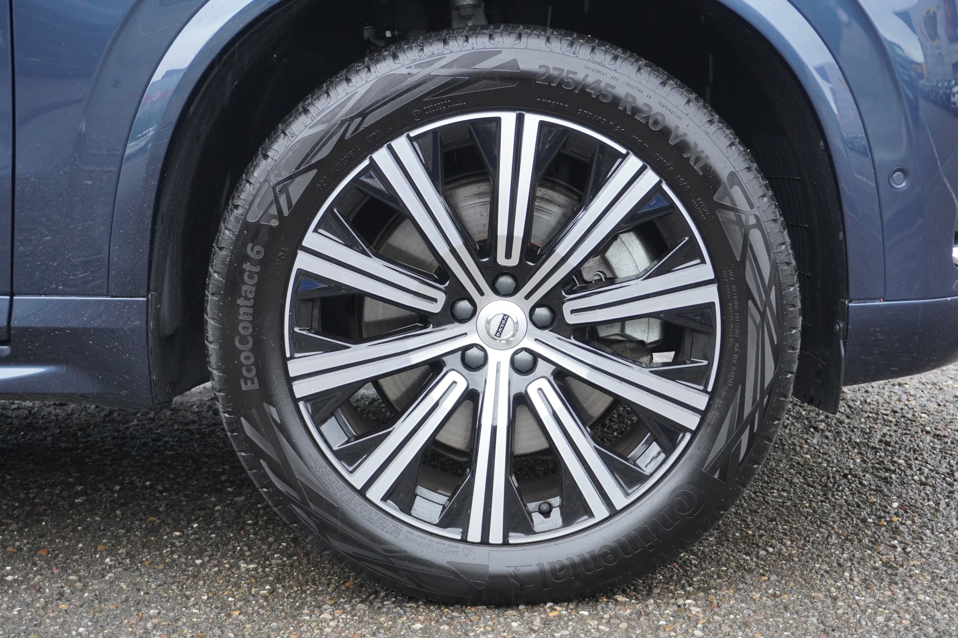 VOLVO XC90 T8 eAWD PluginHybrid Plus Bright Geartronic 7-PLÄTZER!!!-image-9