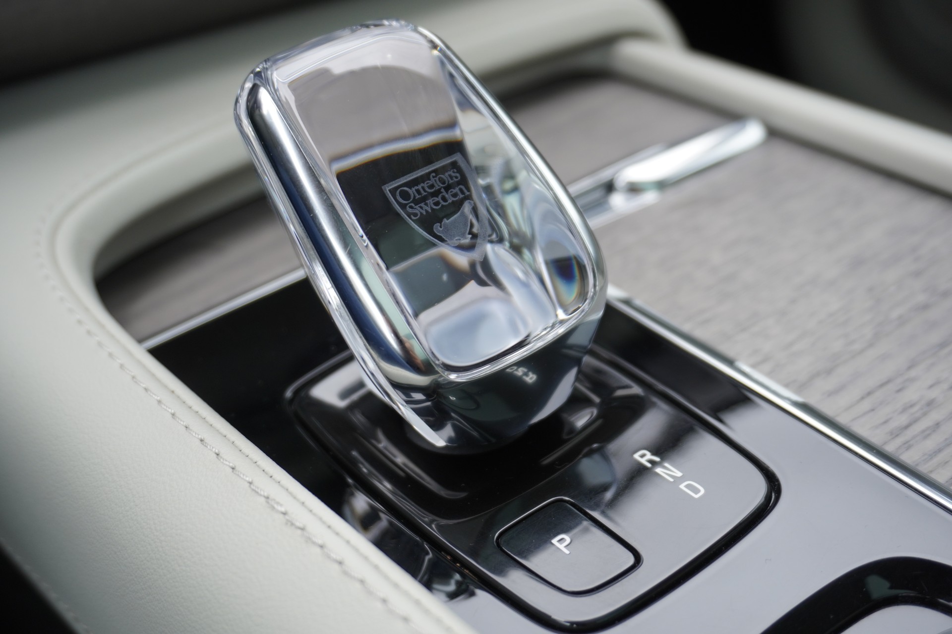 VOLVO XC90 T8 eAWD PluginHybrid Plus Bright Geartronic 7-PLÄTZER!!!-image-23