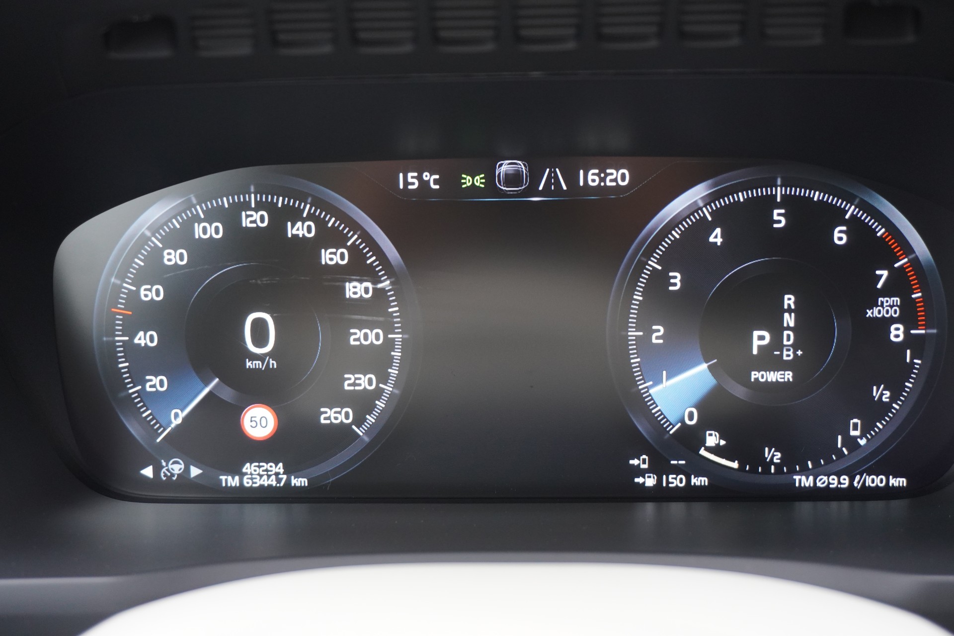 VOLVO XC90 T8 eAWD PluginHybrid Plus Bright Geartronic 7-PLÄTZER!!!-image-40