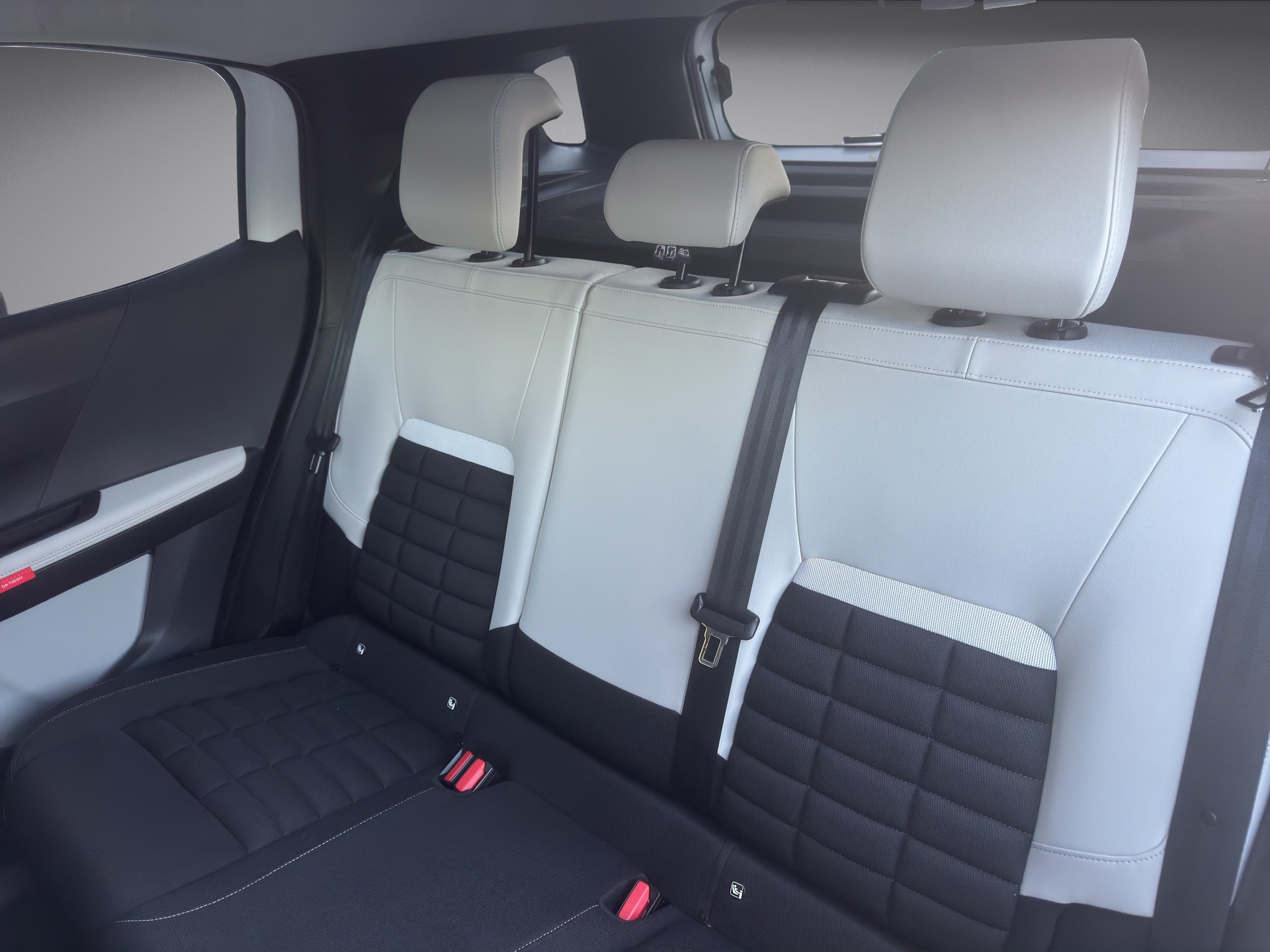 CITROEN C3 Aircross 1.2 Hybrid Max-image-13