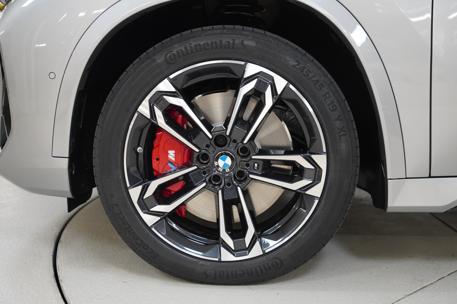 BMW iX1 xDrive 30 M Sport Pro-image-9