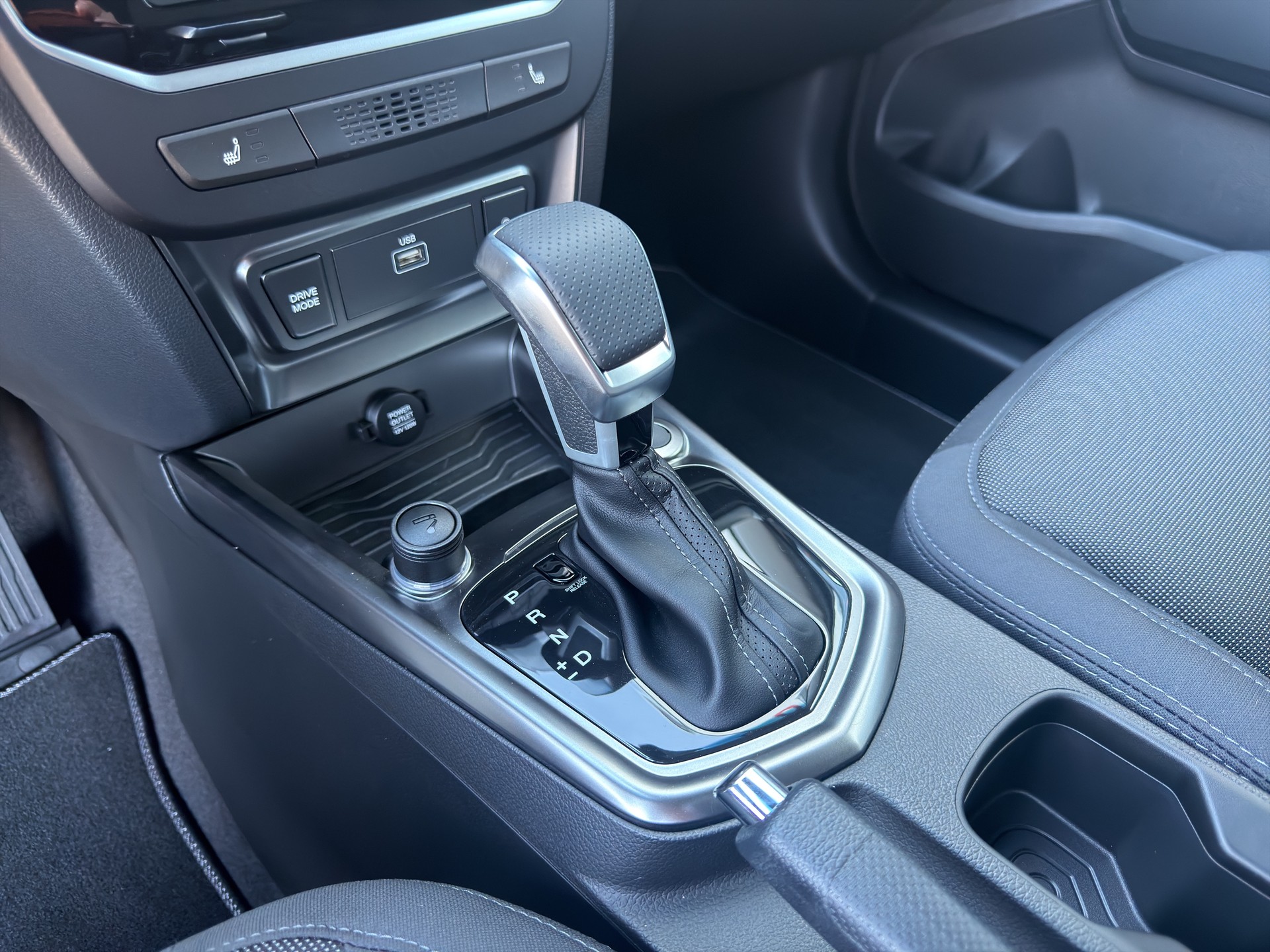 KGM-SsangYong Tivoli 1.5 T-Gdi Steel-image-15