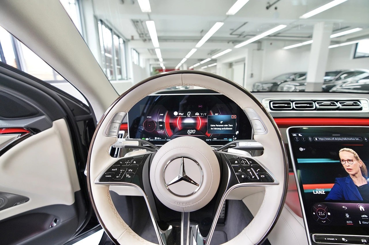 MERCEDES-BENZ S 450 L 4Matic AMG Line 9G-Tronic-image-11
