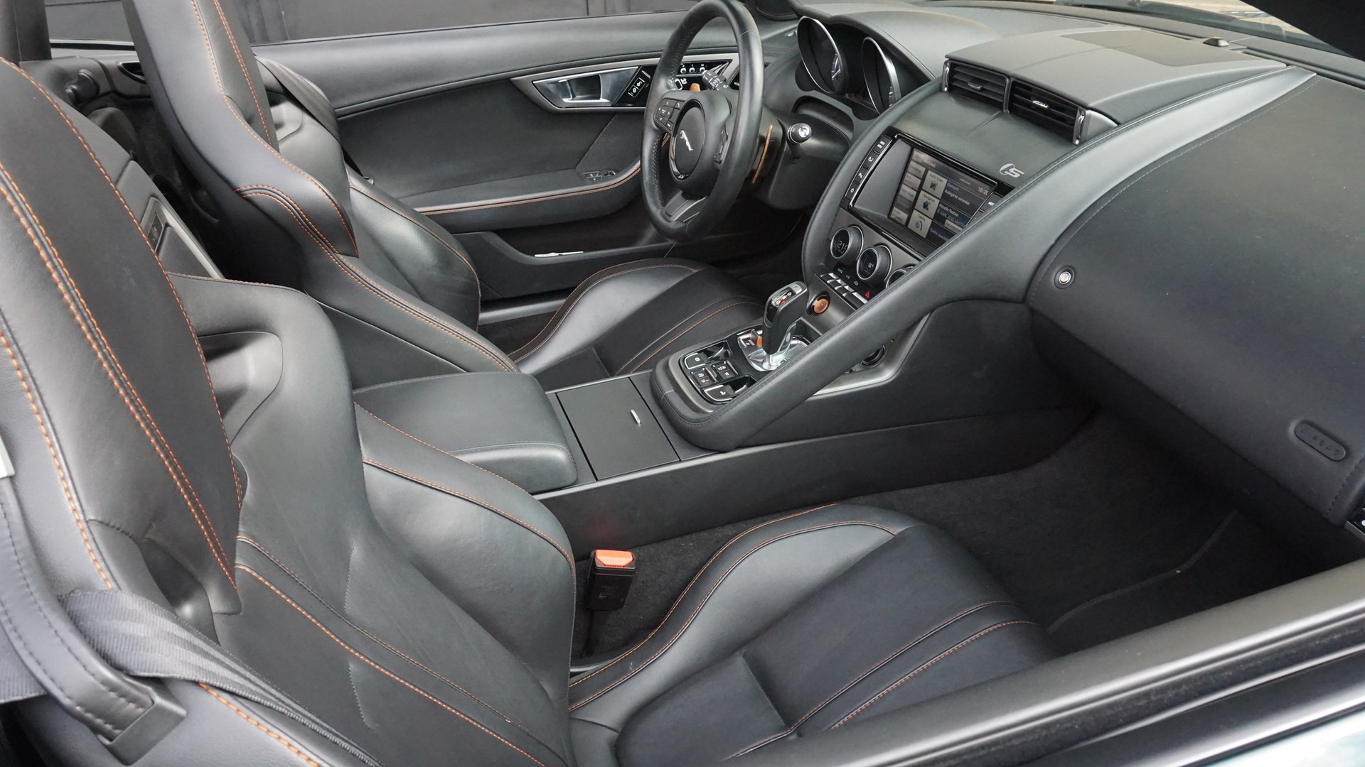 JAGUAR F-Type Convertible S 3.0 V6 S/C-image-16