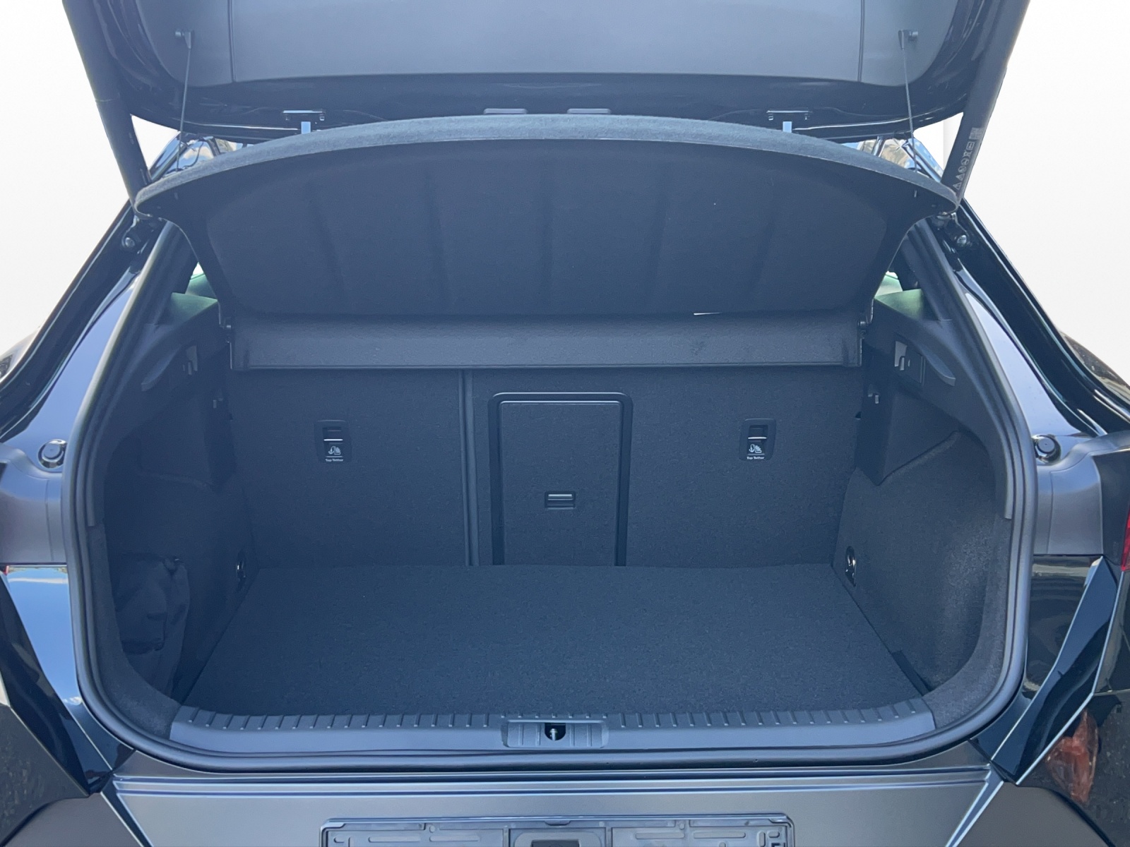 CUPRA Formentor 1.4 e-HYBRID pHEV Tribe Edition DSG-image-6