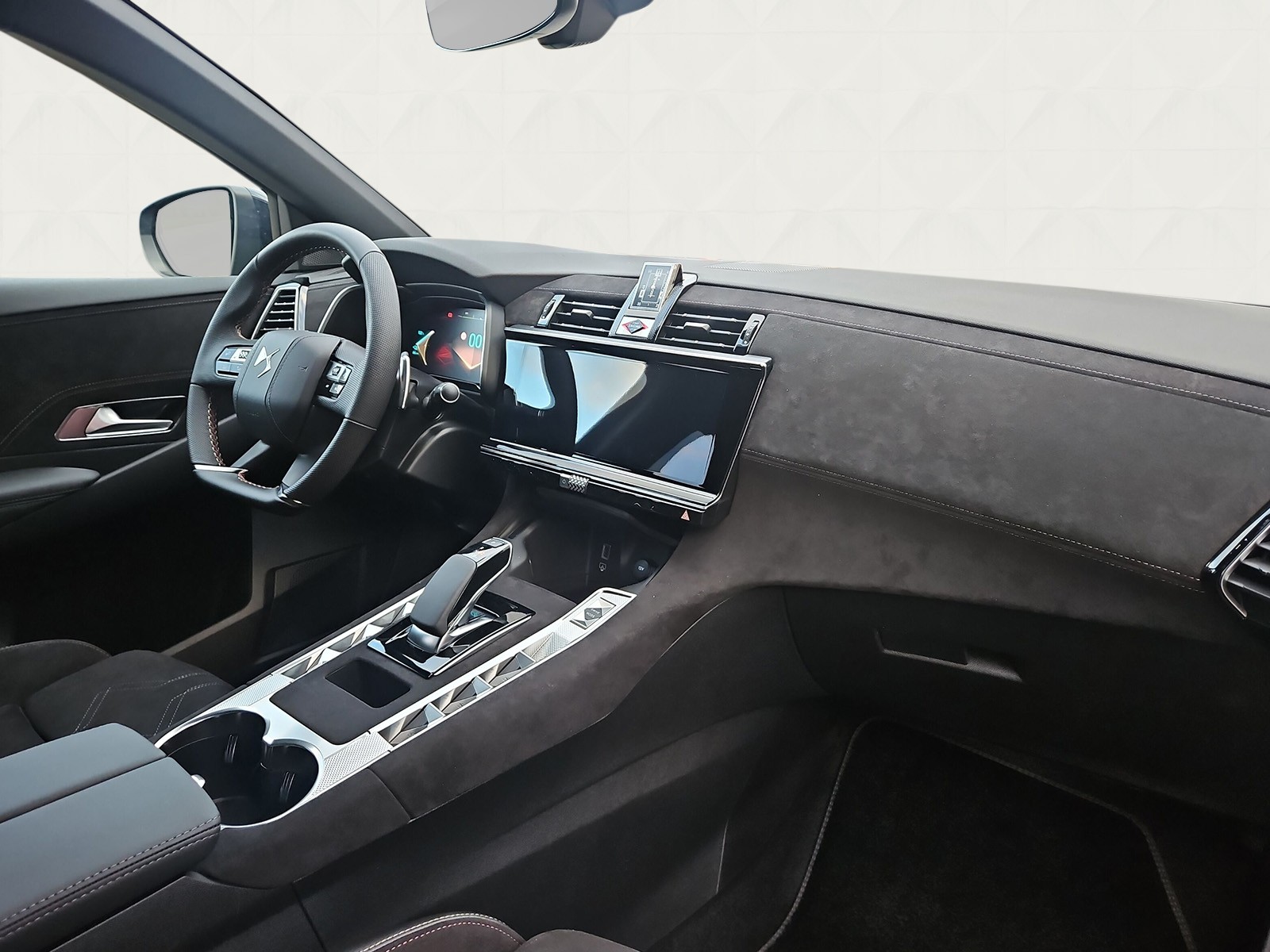 DS AUTOMOBILES DS 7 Crossback E-Tense 225 Ligne Noire-image-9
