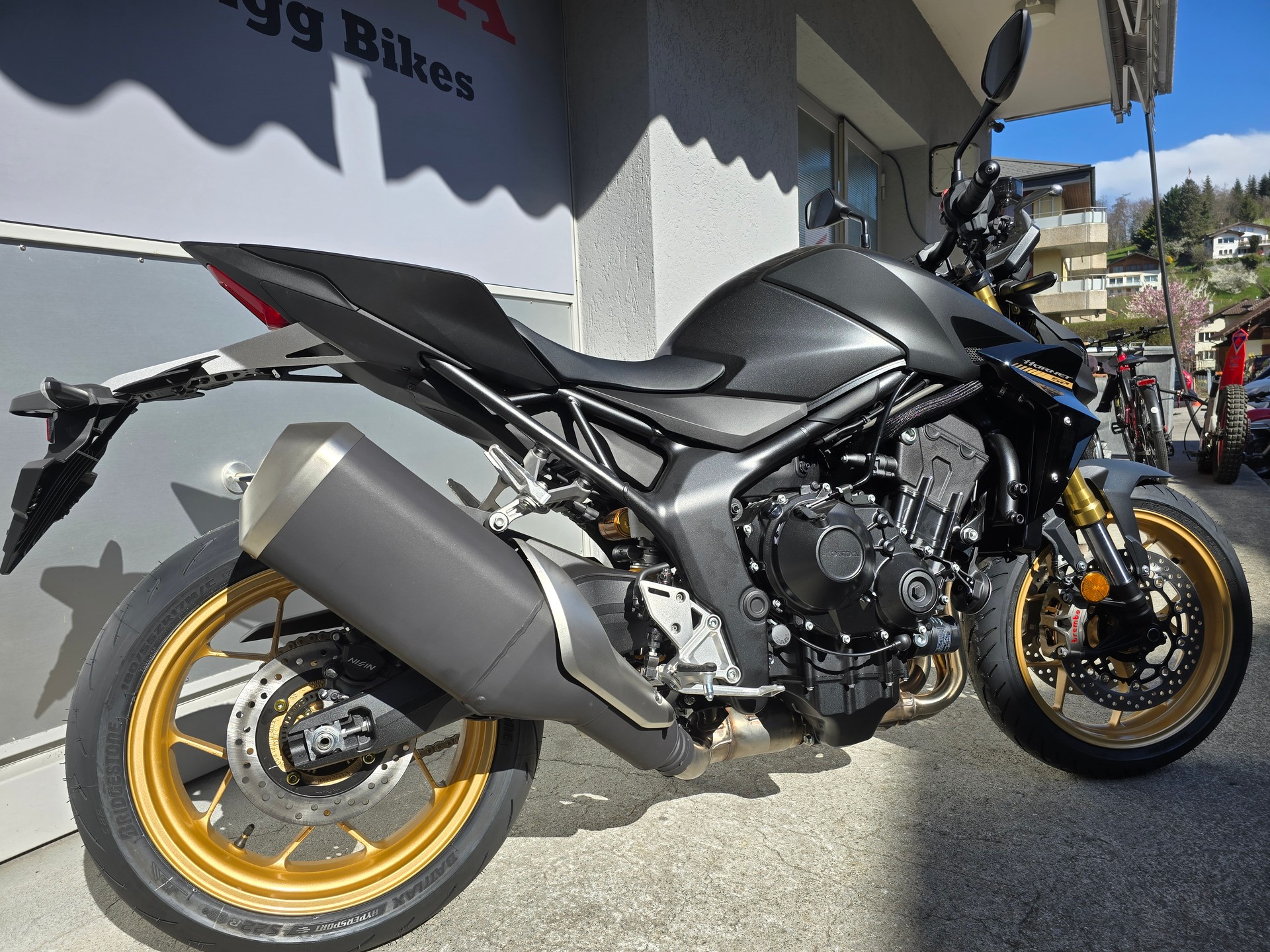 HONDA CB1000SP-showroom-element-1
