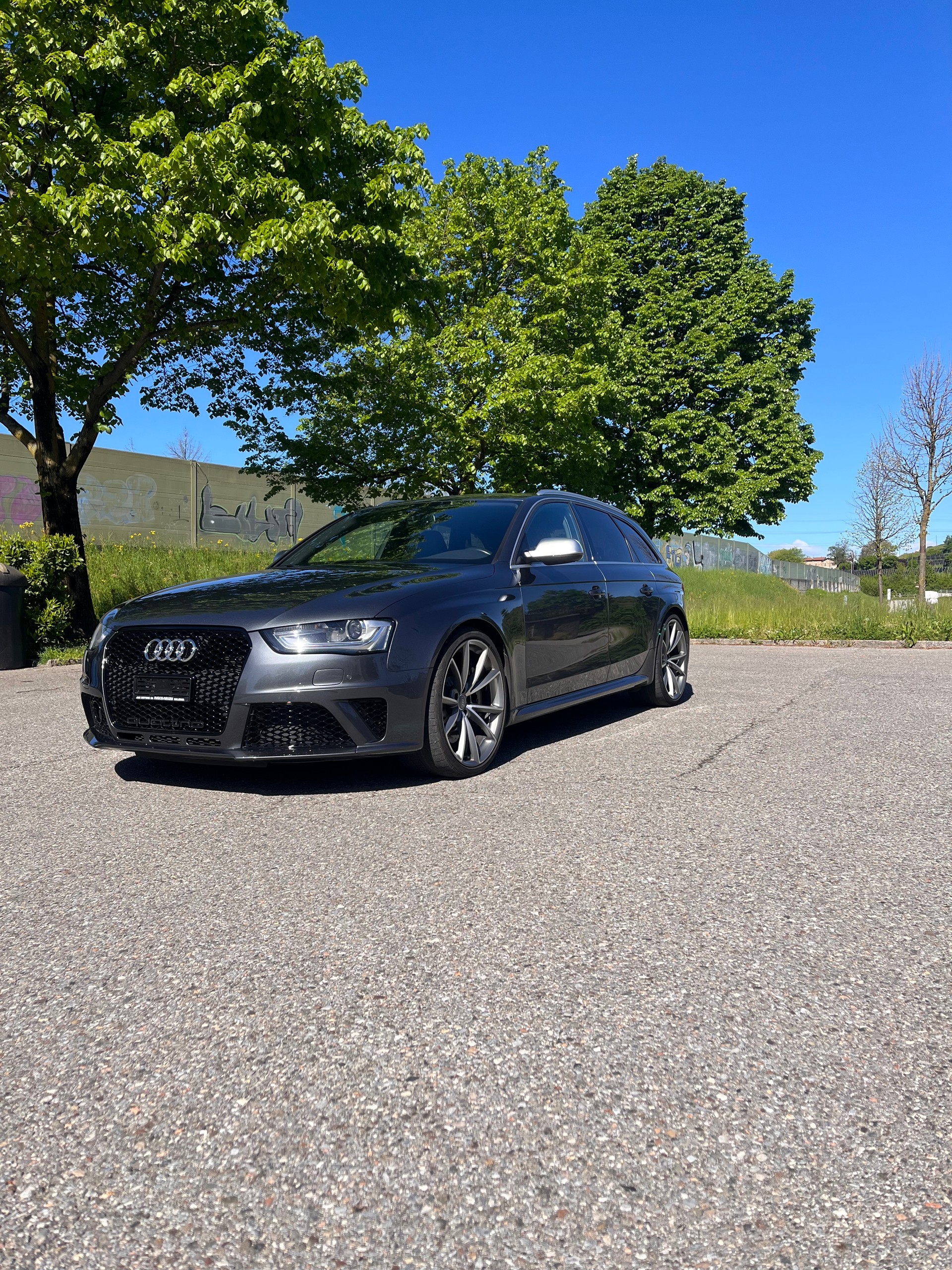 AUDI RS4 Avant 4.2 FSI V8 quattro S-tronic-image-3
