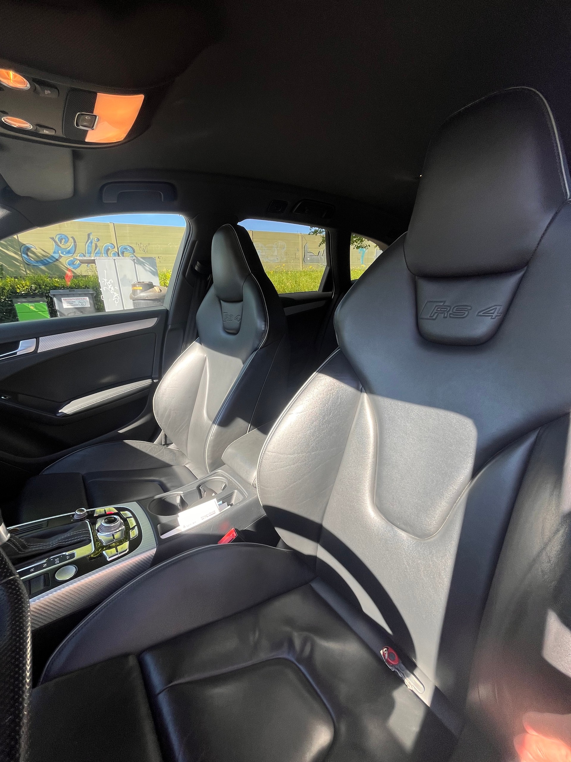 AUDI RS4 Avant 4.2 FSI V8 quattro S-tronic-image-14