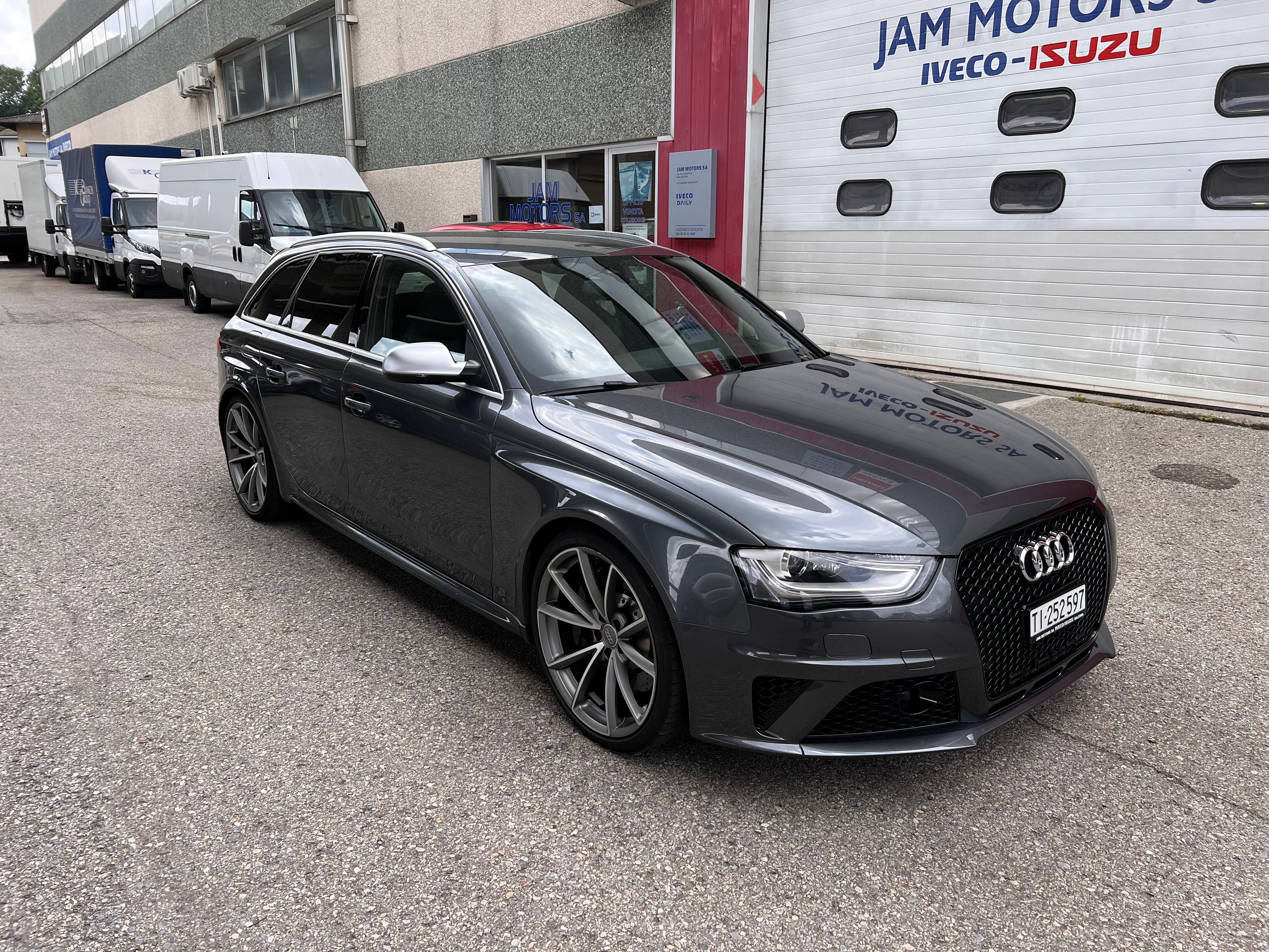 Car photo