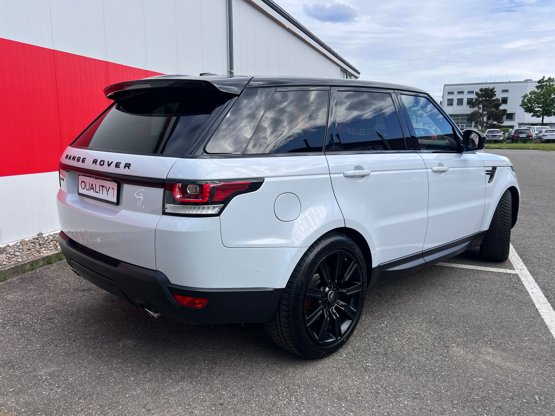 LAND ROVER Range Rover Sport 3.0 SDV6 HSE Dynamic Automatic-image-1