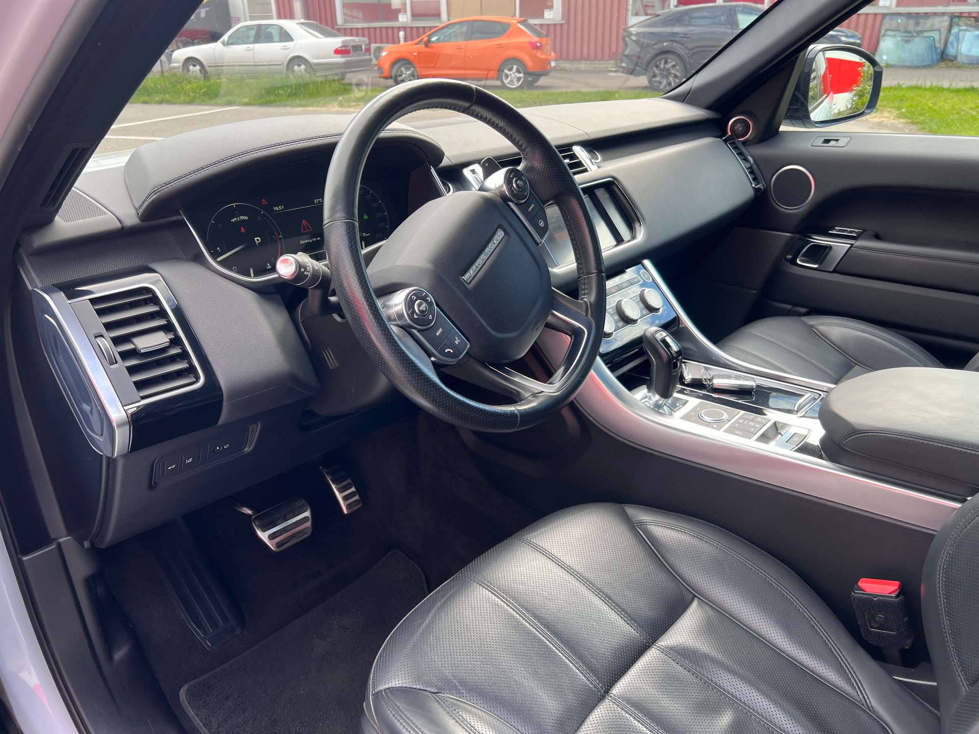LAND ROVER Range Rover Sport 3.0 SDV6 HSE Dynamic Automatic-image-10