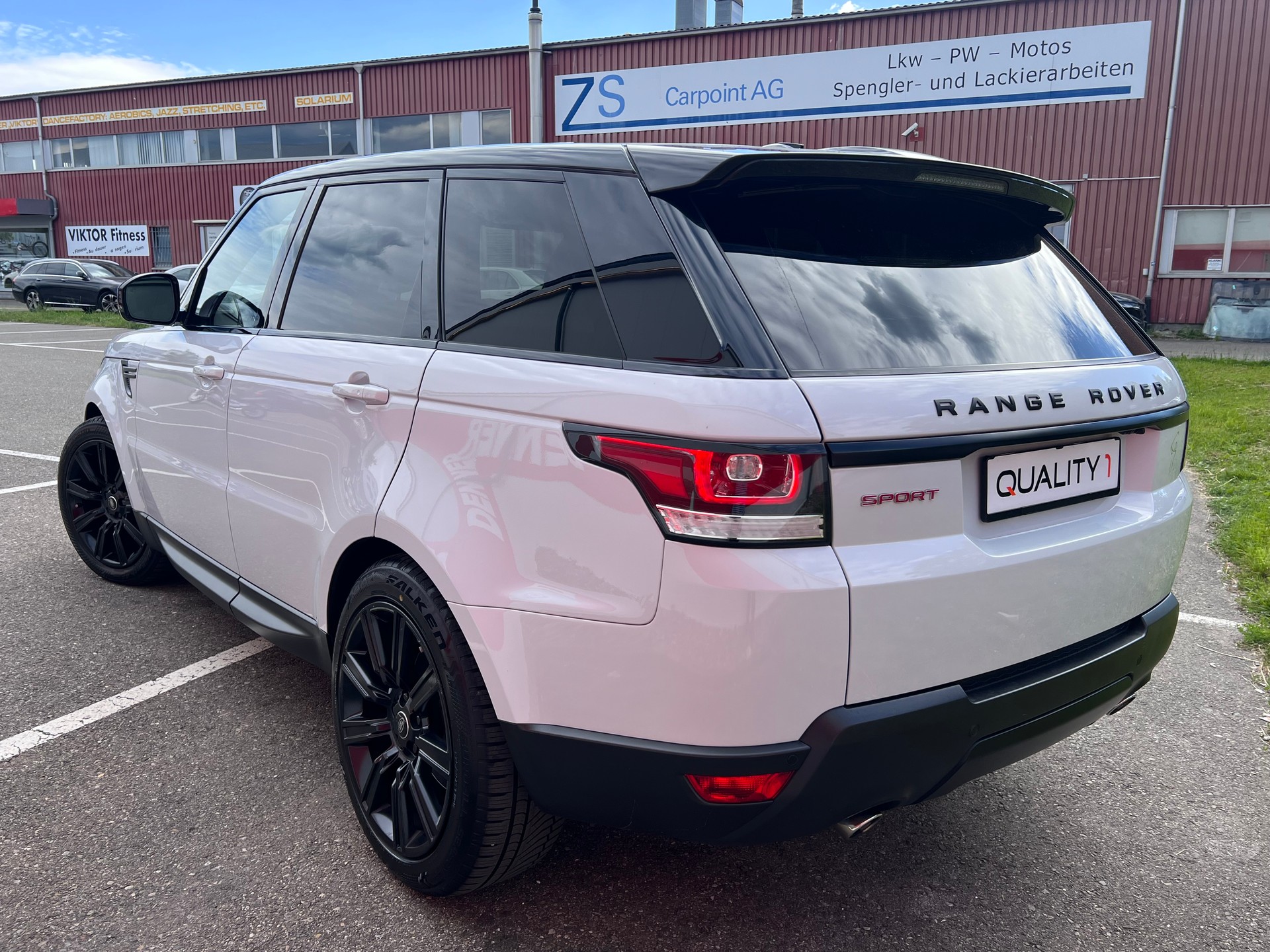 LAND ROVER Range Rover Sport 3.0 SDV6 HSE Dynamic Automatic-image-3