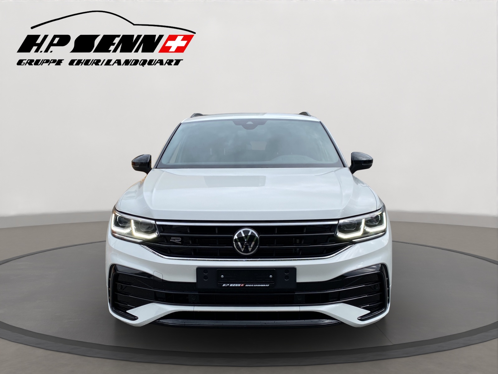VW Tiguan 2.0 TDI SCR R-Line 4Motion DSG-showroom-element-1