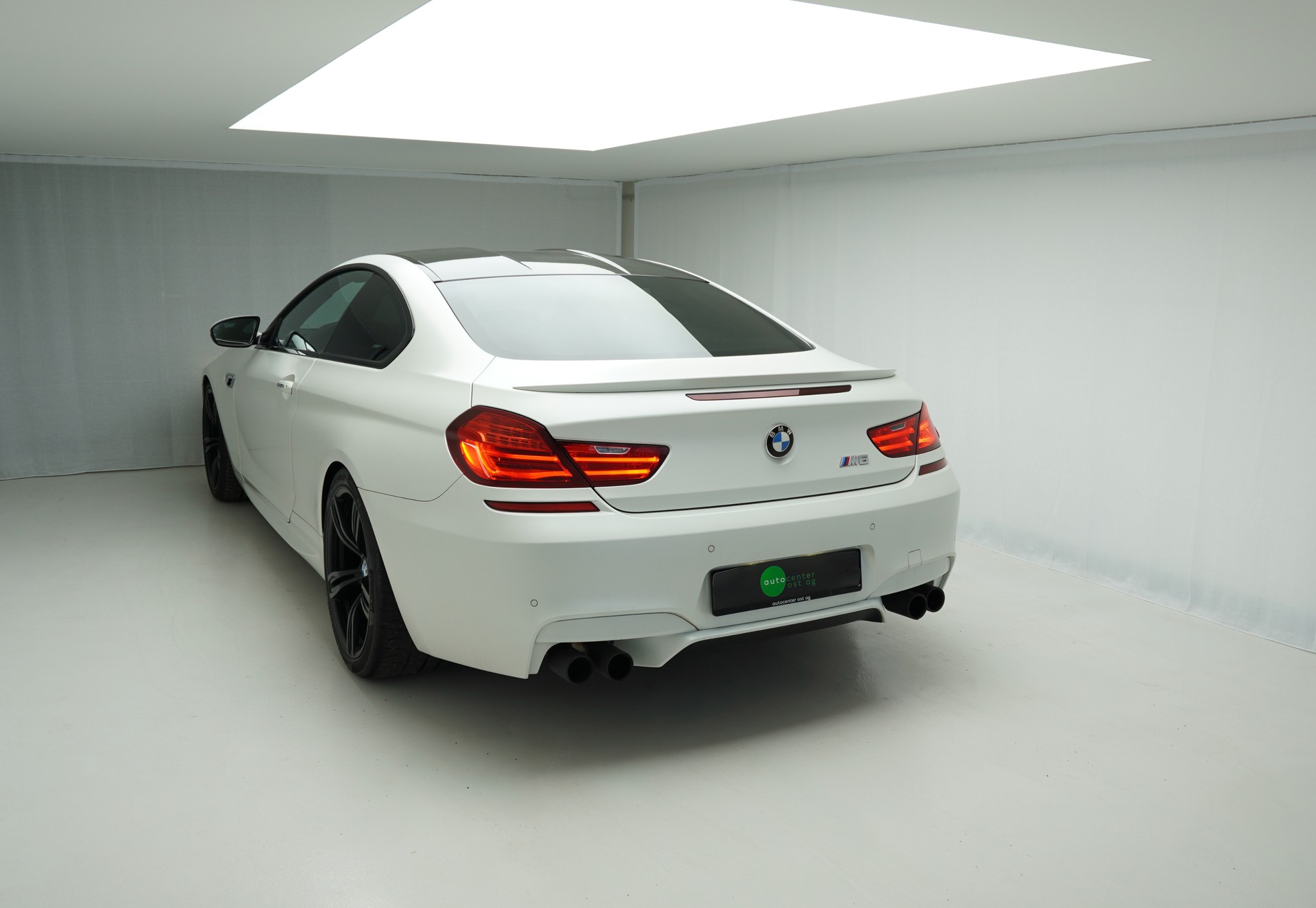BMW M6 Coupé Drivelogic Frozen Withe-image-3
