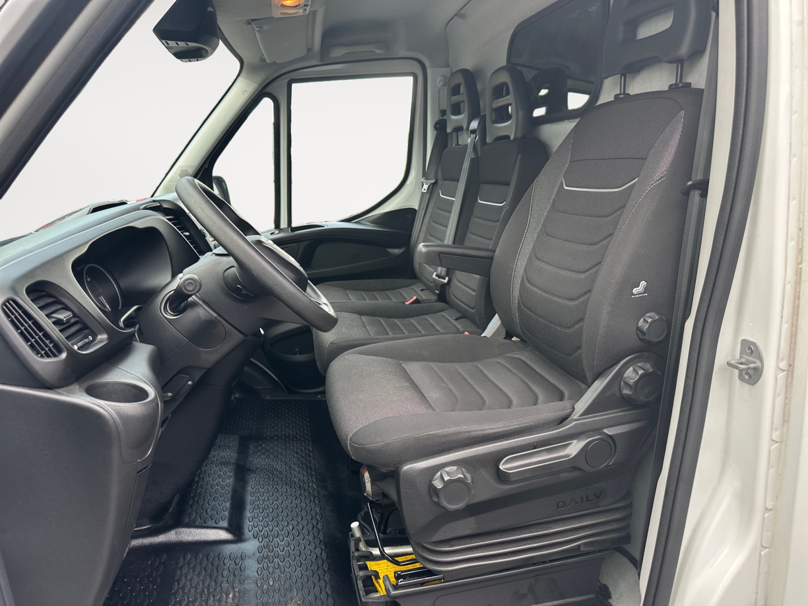 IVECO 35S16VL-image-5