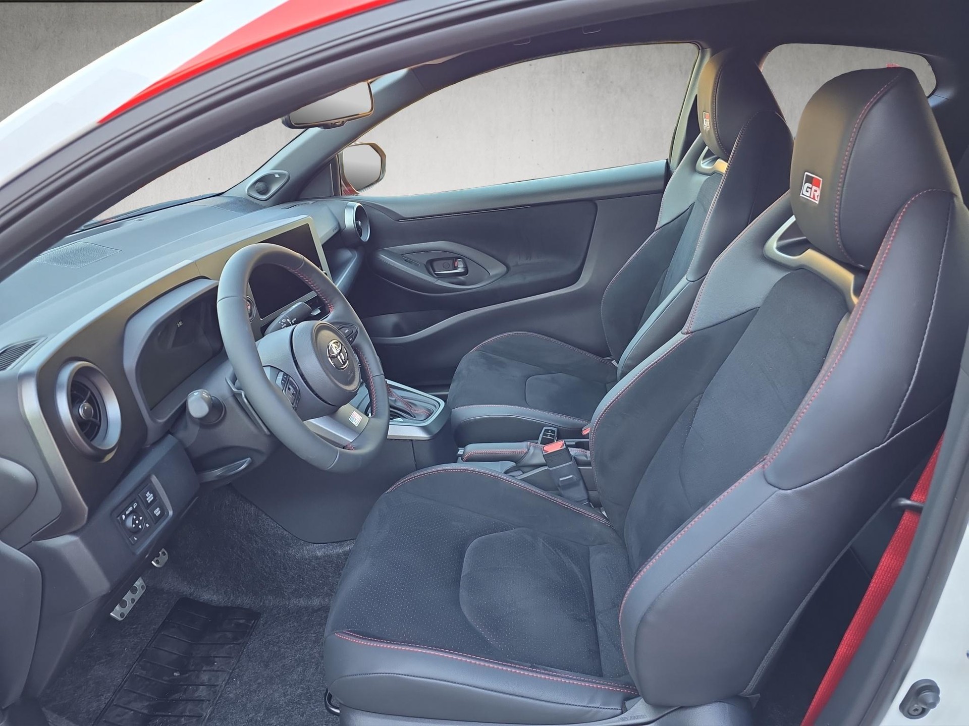 TOYOTA GR Yaris 1.6 Turbo Sport 4x4-image-8