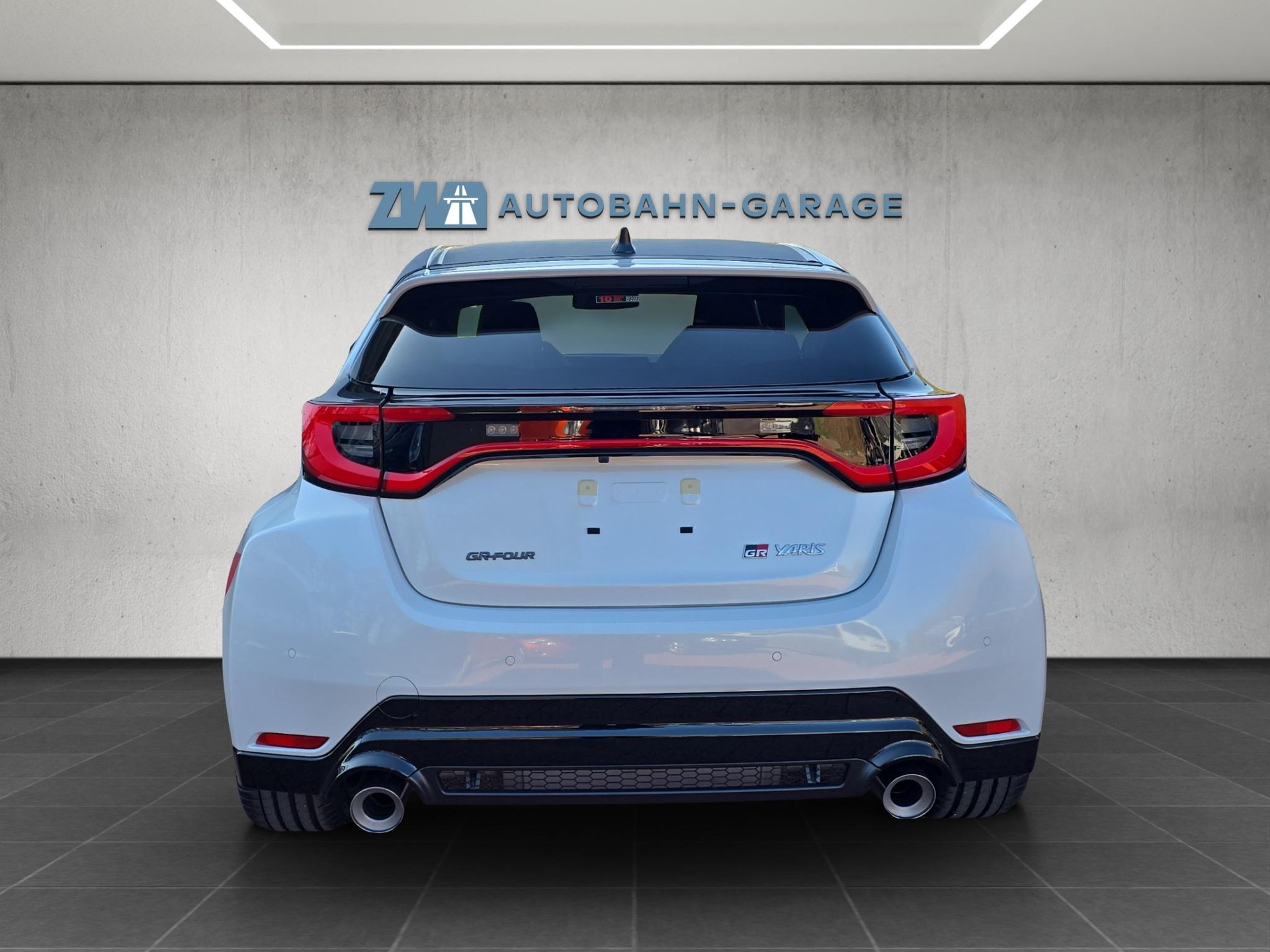 TOYOTA GR Yaris 1.6 Turbo Sport 4x4-image-3