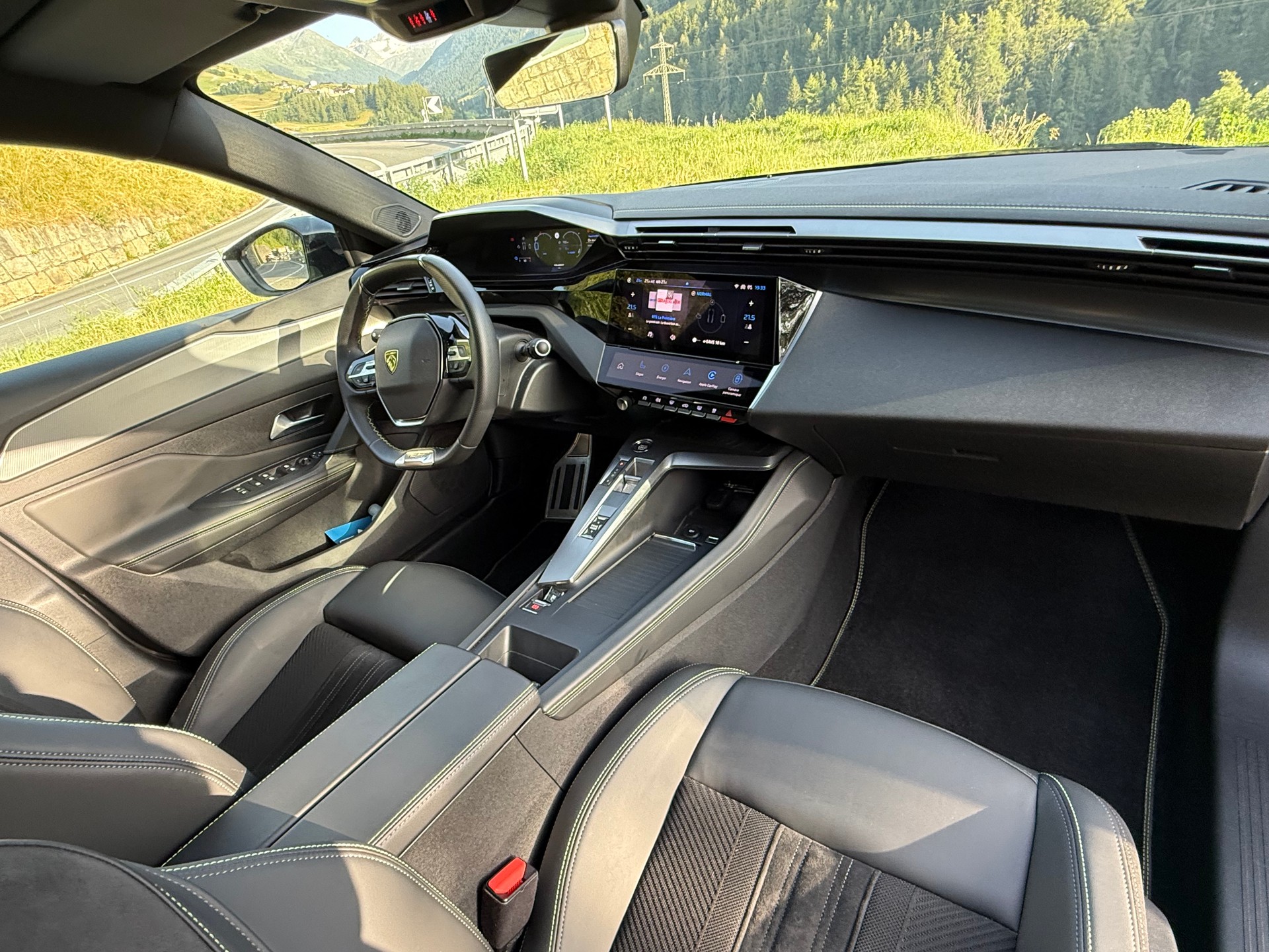 PEUGEOT 308 1.6 PHEV 225 GT-image-6