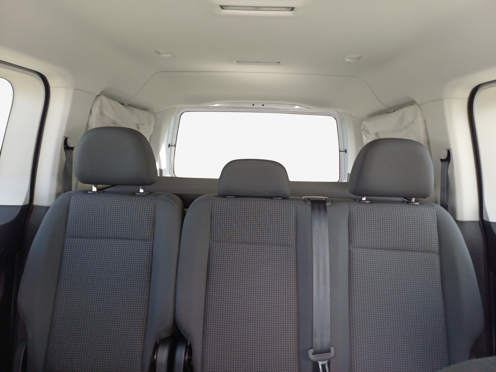 VW Caddy Maxi 2.0 TDI California Spirit DSG-image-15