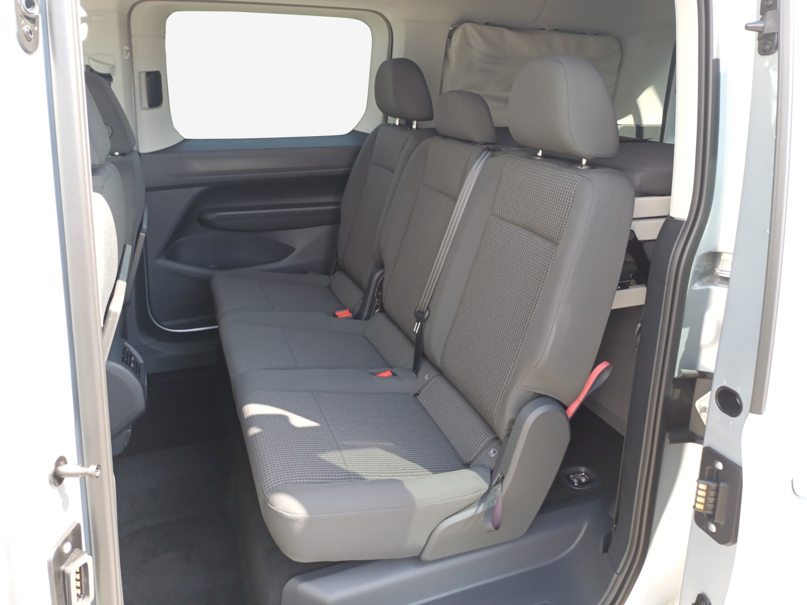VW Caddy Maxi 2.0 TDI California Spirit DSG-image-11