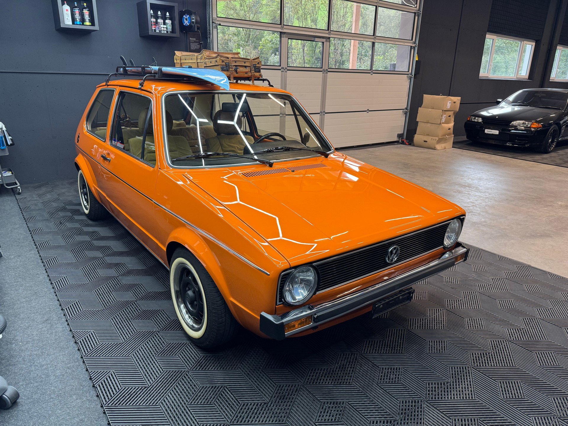 VW 1 GLS-showroom-element-1